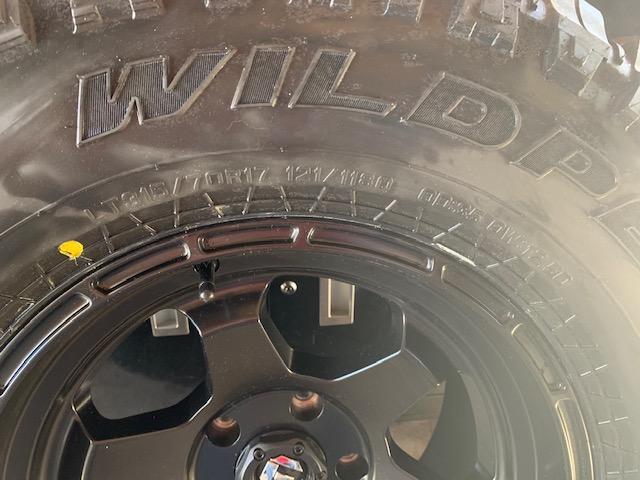 Jeep Gladiator 4 NEW 17X9 FUEL SHOK w/ 315/70/17 WILDPEAK MT $1800 IMG_0221