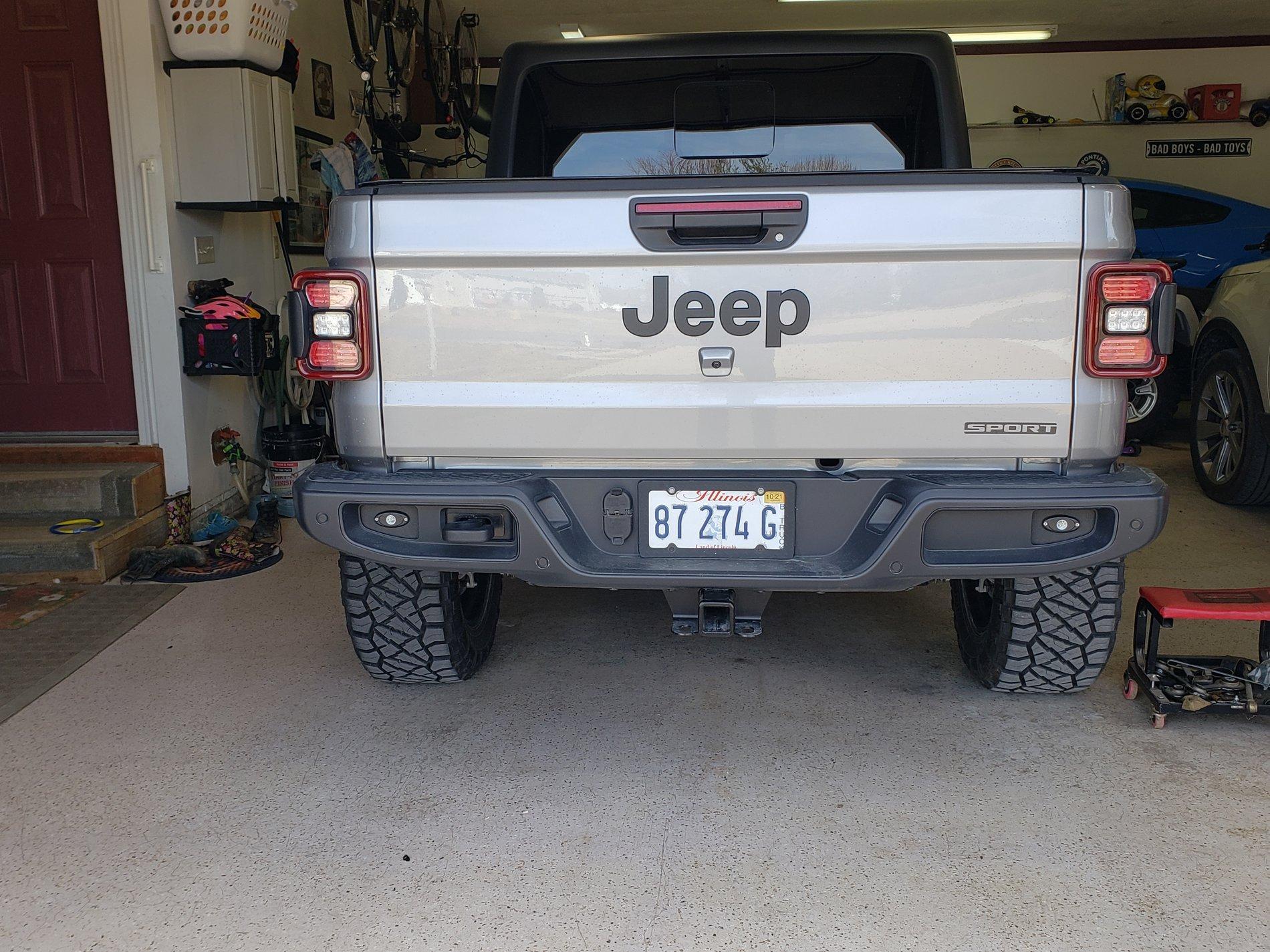 Jeep Gladiator Backup lights 20200301_132326