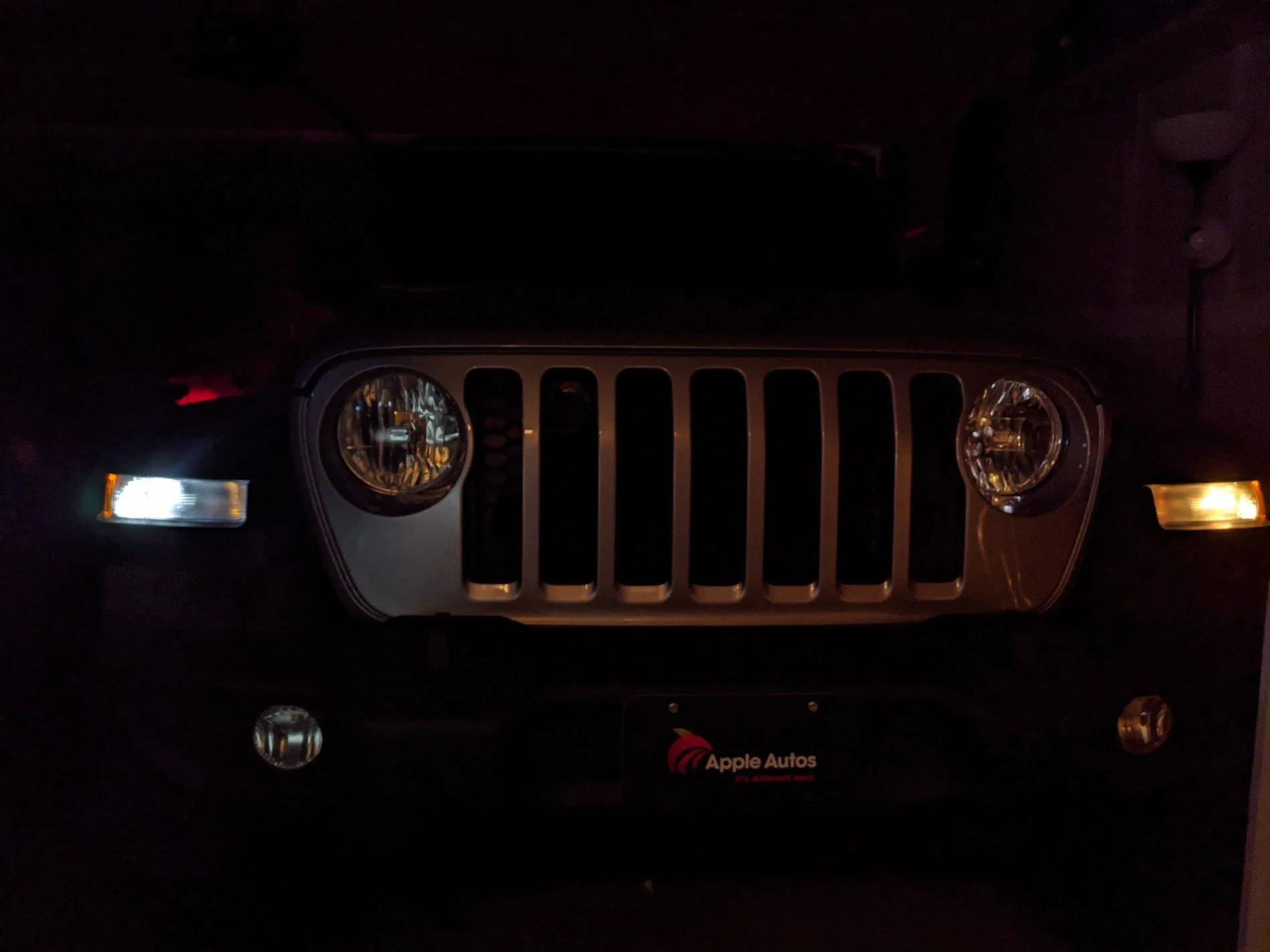 Jeep Gladiator LED Bulb Replacement - IT WORKS! MVIMG_20200301_135026