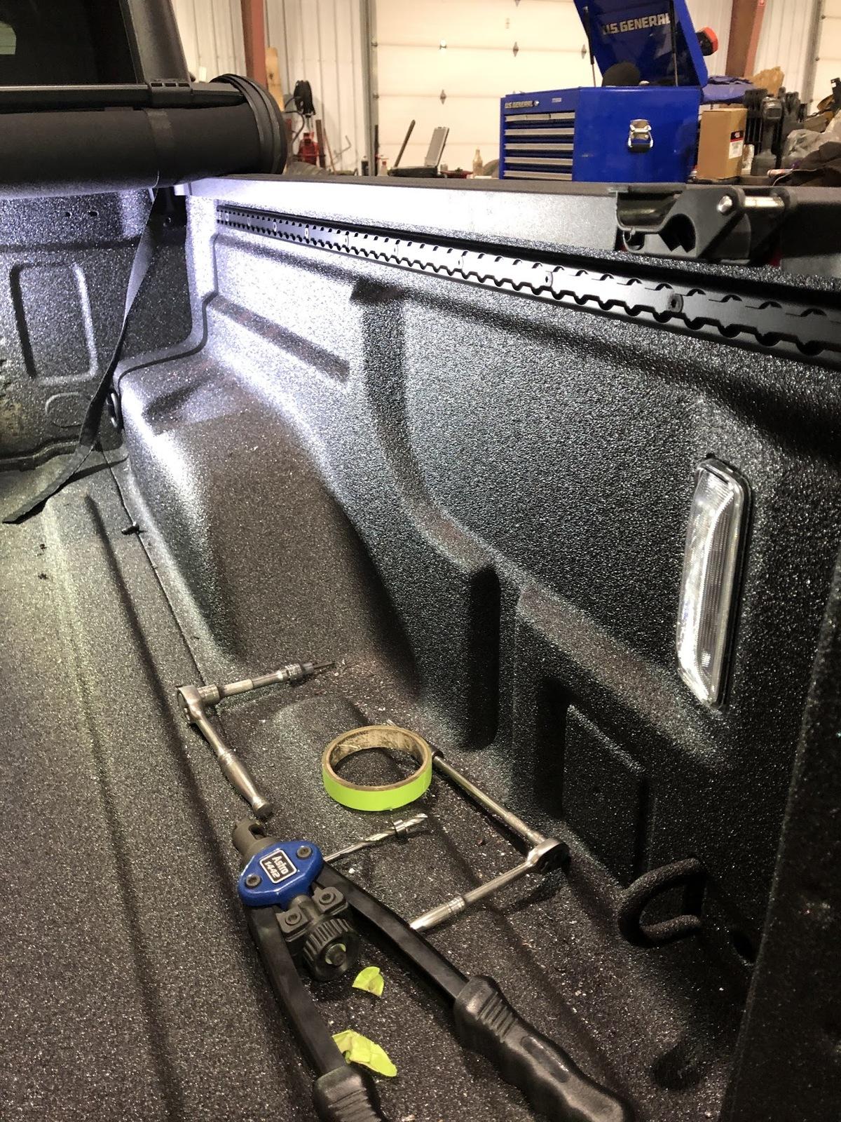 Jeep Gladiator Installing L track u6A2UuQLa6l0qZmLfKFU2Y-zHlmfWwFwSMv2TH7Xbppd-L7f4O0T2HdoXS_FKmqh6mFz4bz3kRBAwmsv4=w1404-h1870-no
