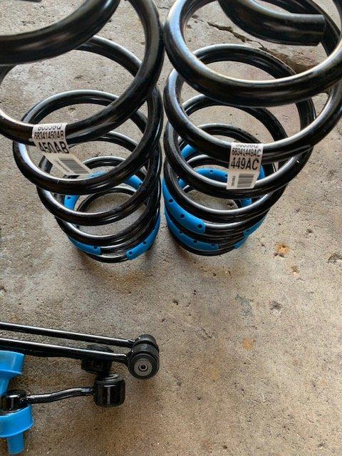 Jeep Gladiator NEW TAKE OFF RUBICON SUSPENSION and CRATE W/2.5 RC SPACER LIFT IMG_0240
