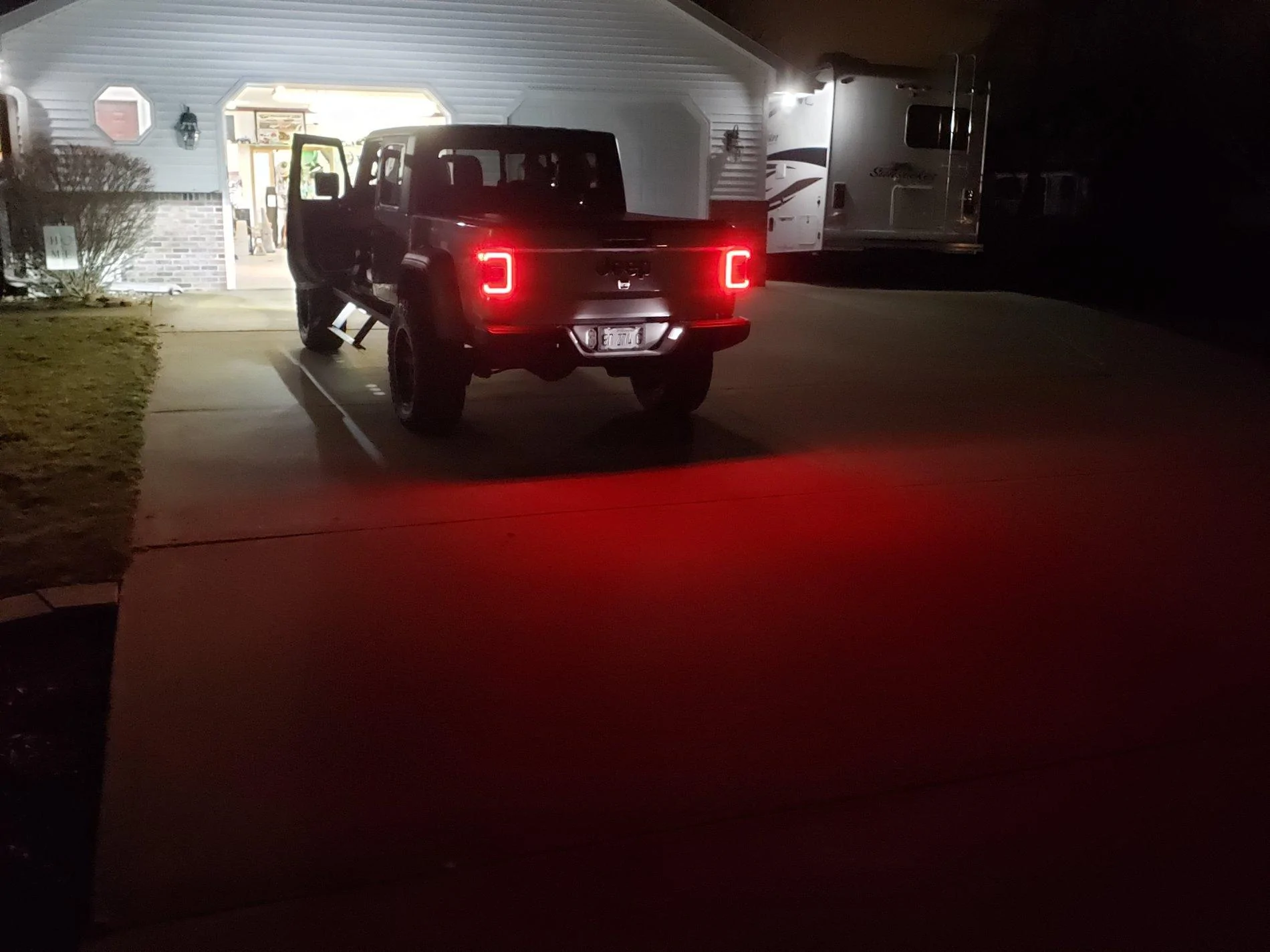 Jeep Gladiator Backup lights 20200301_195556