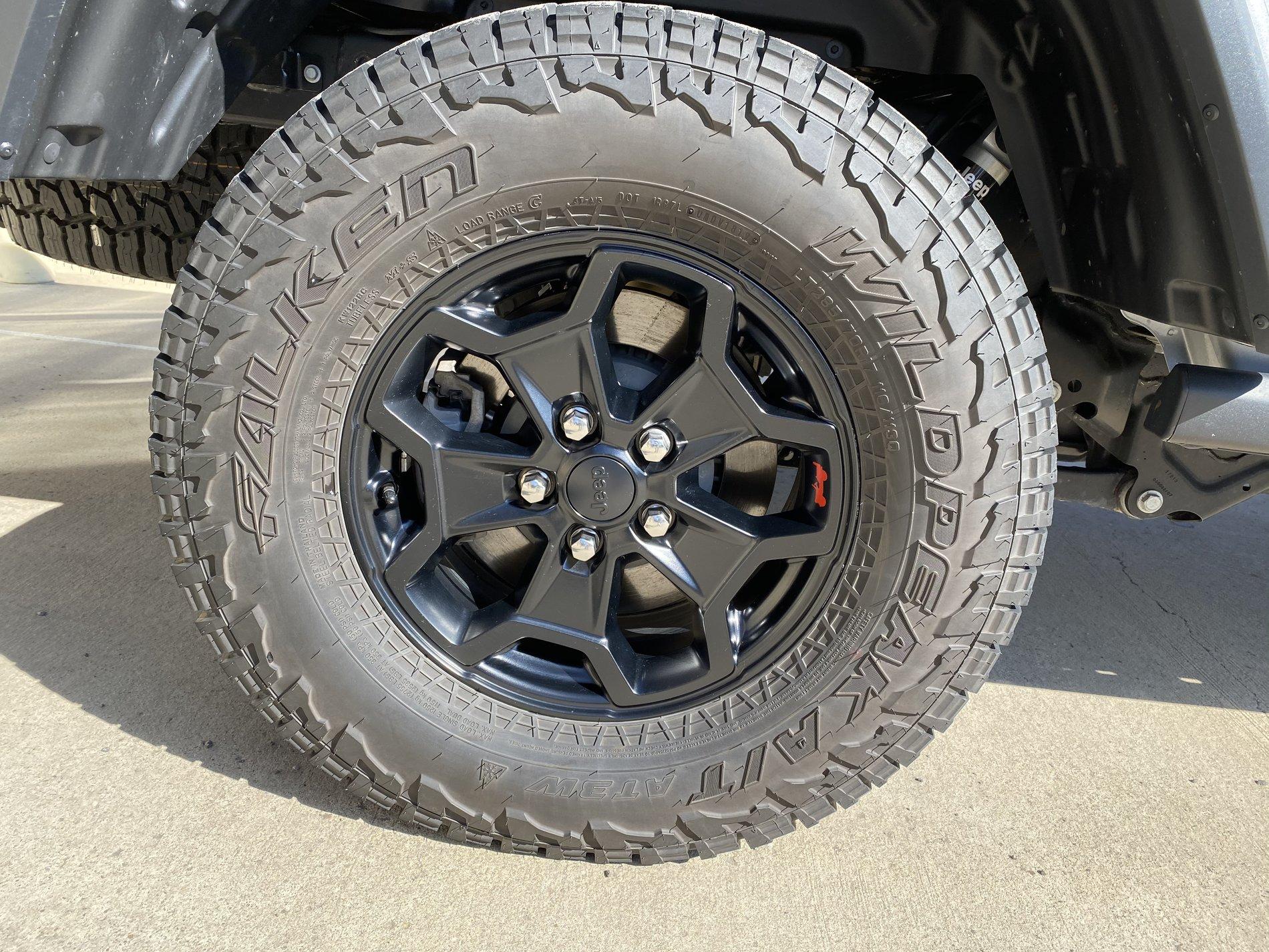 Jeep Gladiator 4 launch edition wheels and tires EE55D1FC-64CF-4A74-AB9E-8994816892F8