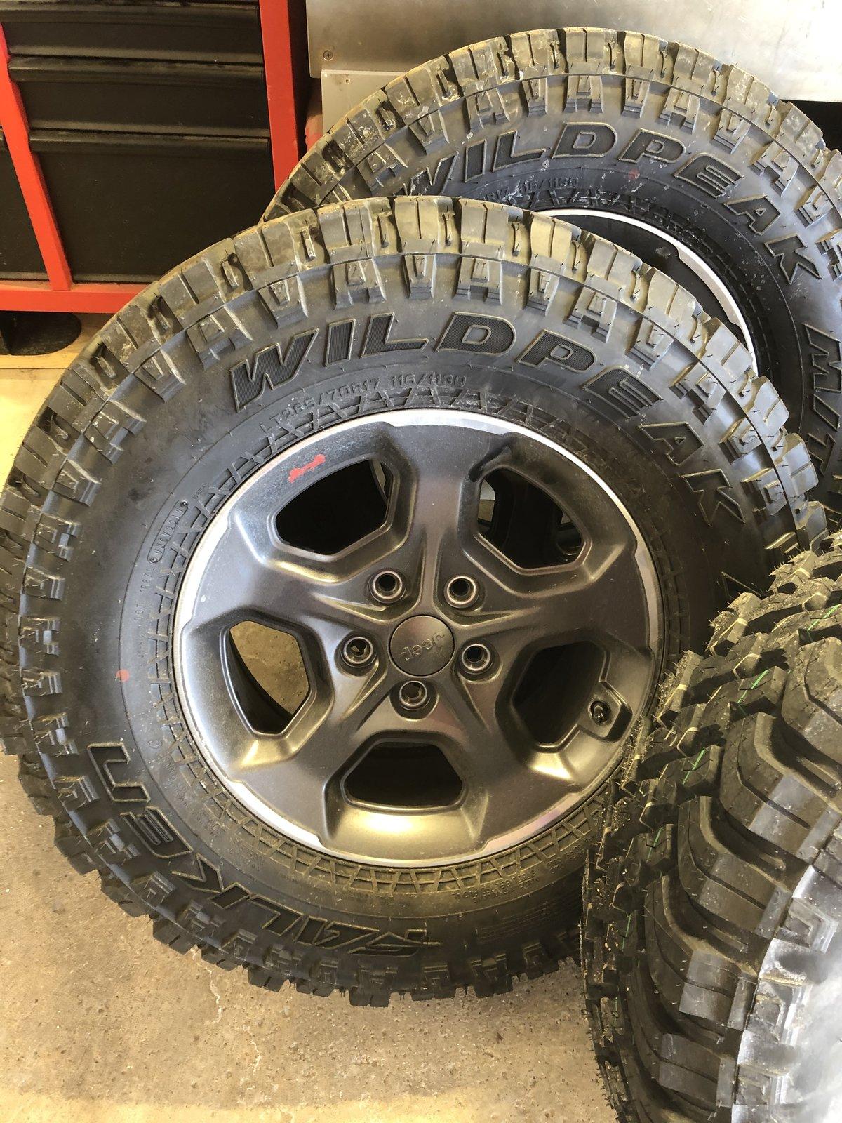 Jeep Gladiator WTB RUBI/LE TAKEOFFS DC4DCC90-DA4D-4585-AF69-3D7BA9379C0C