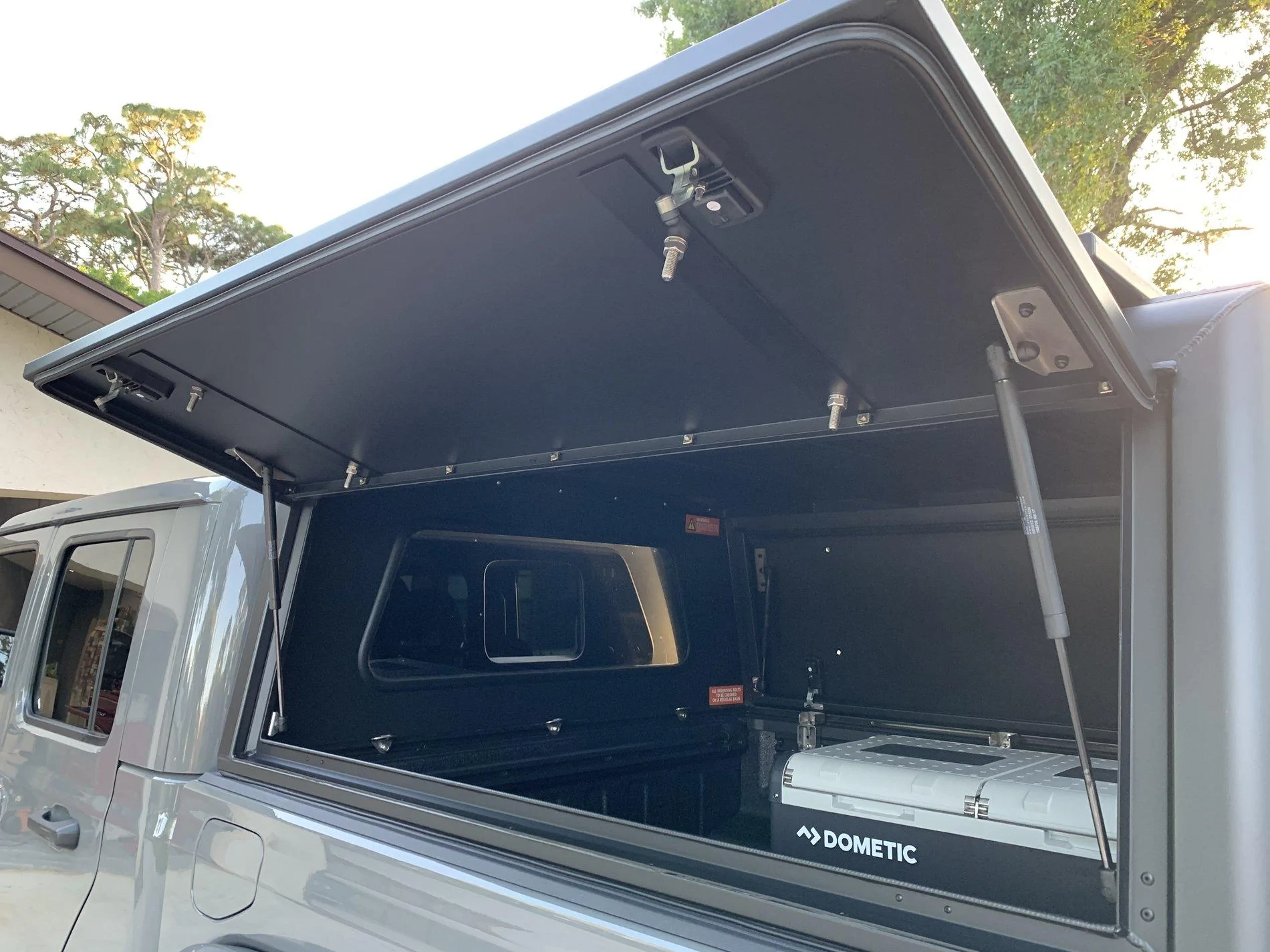 Jeep Gladiator Alu-cab canopy Jeep Gladiator #001 8FD79373-DF3B-42D0-BEB1-1F6CE4F1AEBF