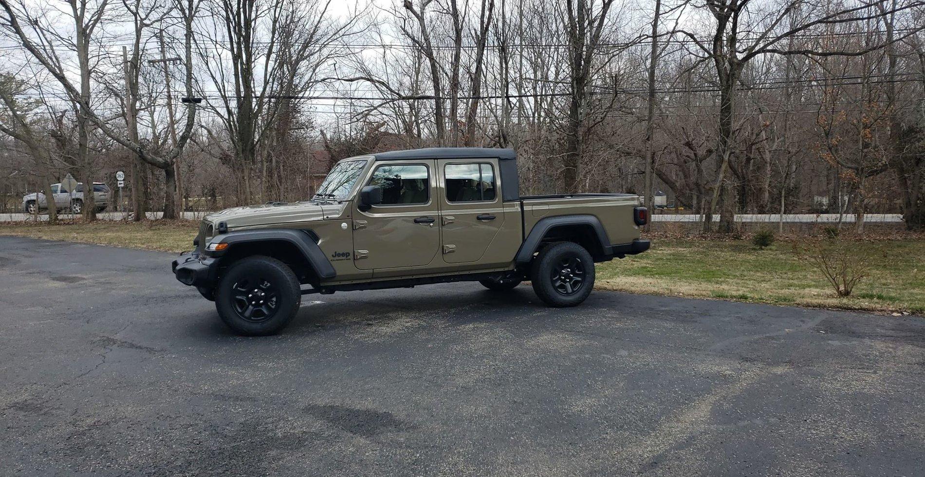 Jeep Gladiator WTB: Manual Gladiator 88163899_1033891143653003_95022964558266368_n