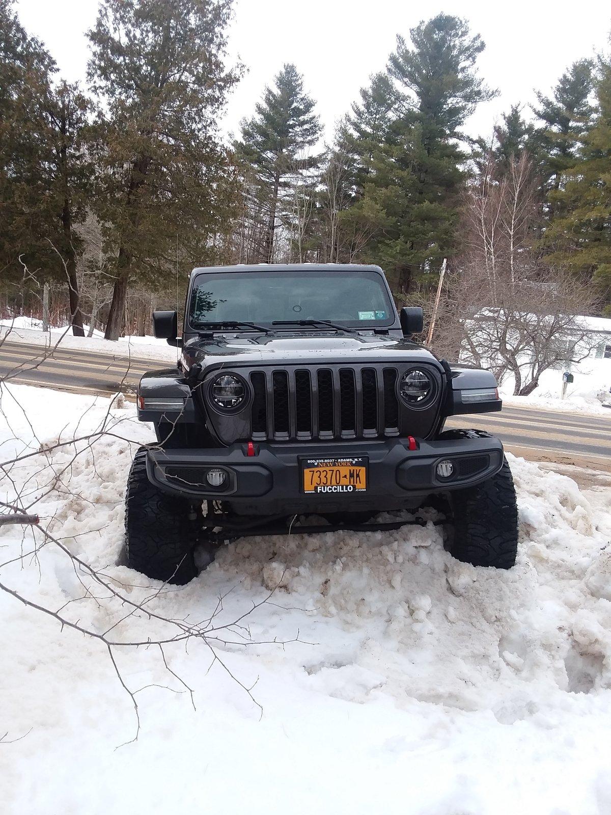 Jeep Gladiator Pictures of 33s and 35s 20200303_132448