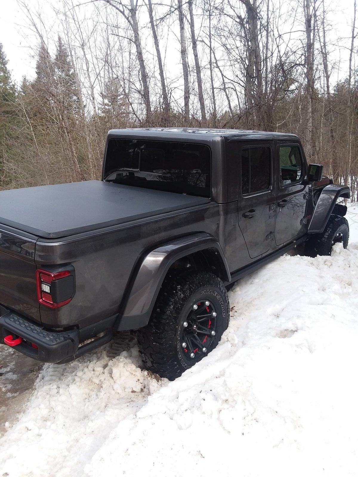 Jeep Gladiator Pictures of 33s and 35s 20200303_132352