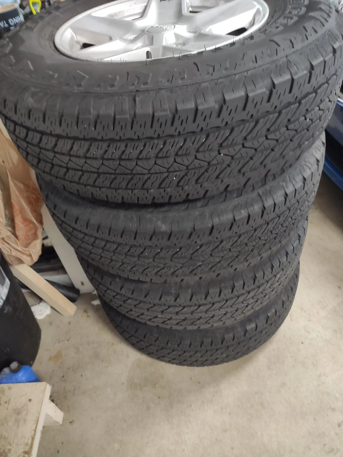 Jeep Gladiator Sport S wheels, tires, and tpms $400 IMG_20200302_164455