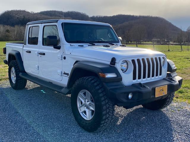 Jeep Gladiator WTT: Gladiator Rubicon Rock Rails trade for steps gladiator_04