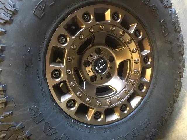 Jeep Gladiator Bronze wheel pics p1