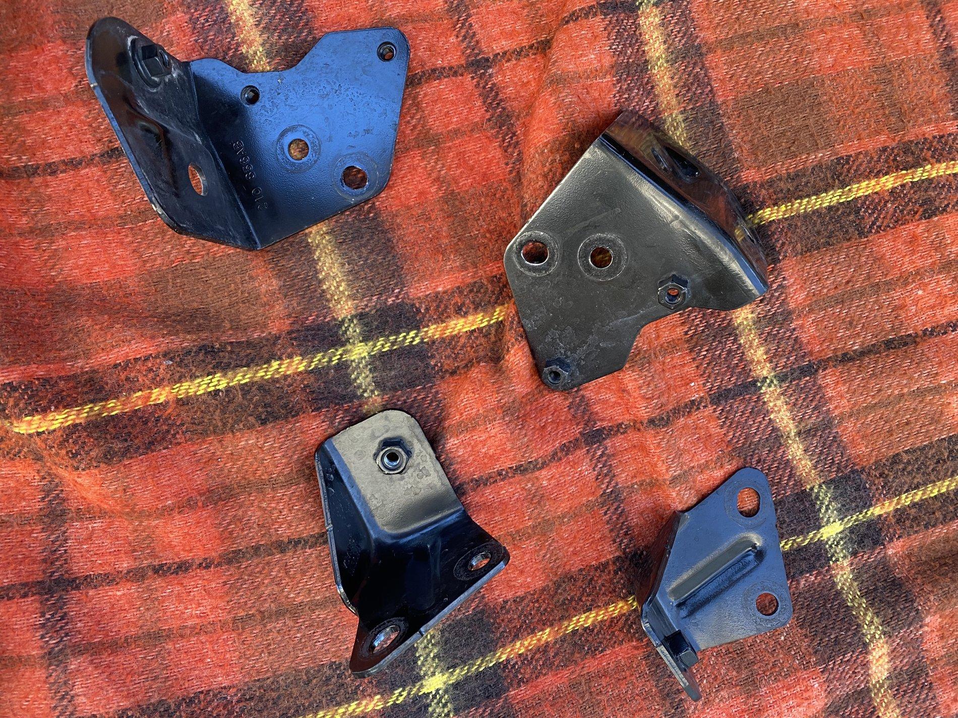 Jeep Gladiator Aftermarket bumpers not fitting skid plates. DE347299-CF5D-4F31-8832-004DAE302F96