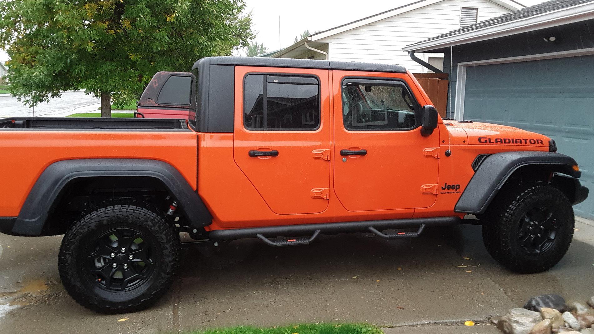 Jeep Gladiator Pictures of 33s and 35s 20190928_114454