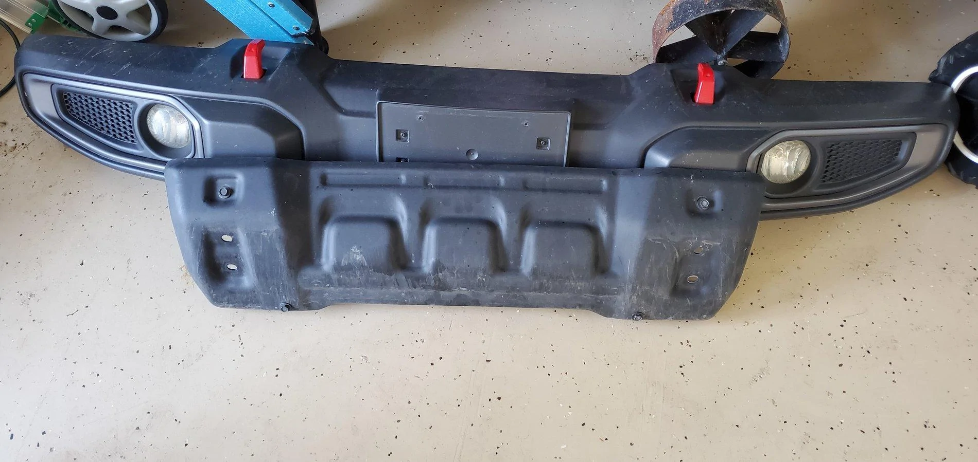 Jeep Gladiator Houston: JT Rubicon (plastic) bumper and skitplate 20200306_150940