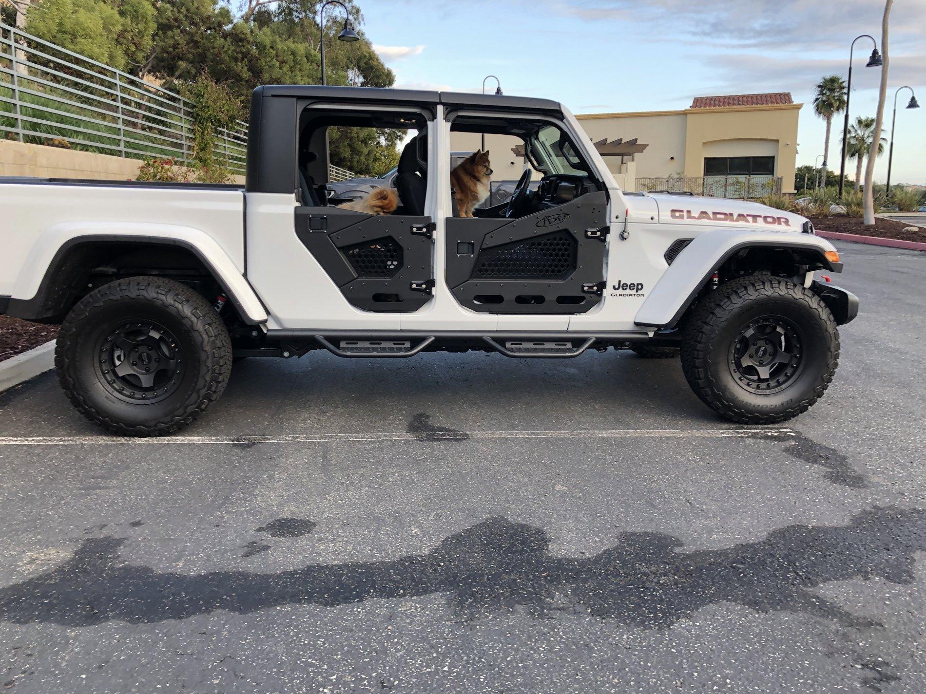 Jeep Gladiator Glad(iator) Dogs! Let's see 'em! 815B7A70-5A91-482F-818C-B4F789E61771