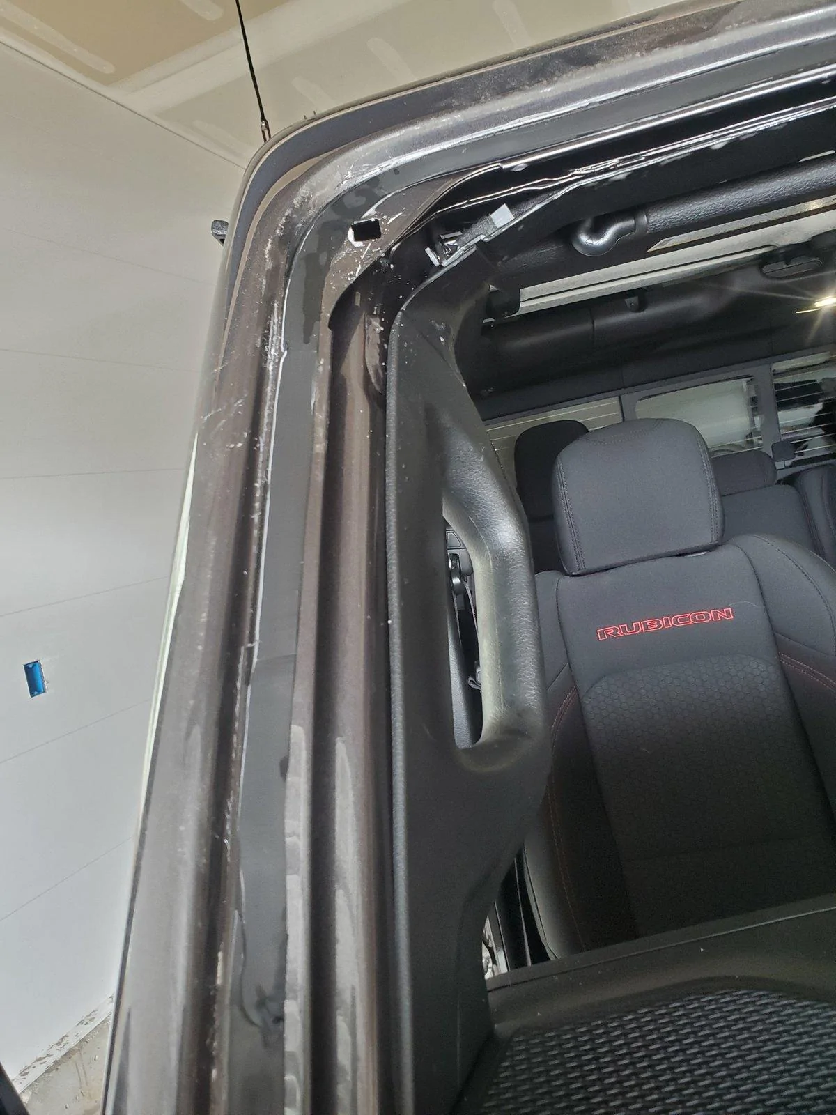 Jeep Gladiator Am I asking to much? Windshield replacement 20200225_091950