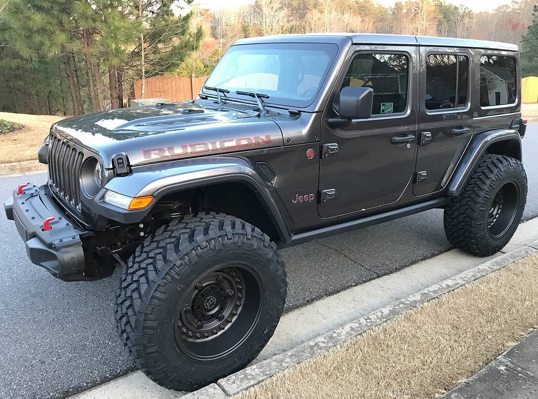 Jeep Gladiator Any regrets running load range E tires? 30602272_1897475710543693_4519842978935603200_n-