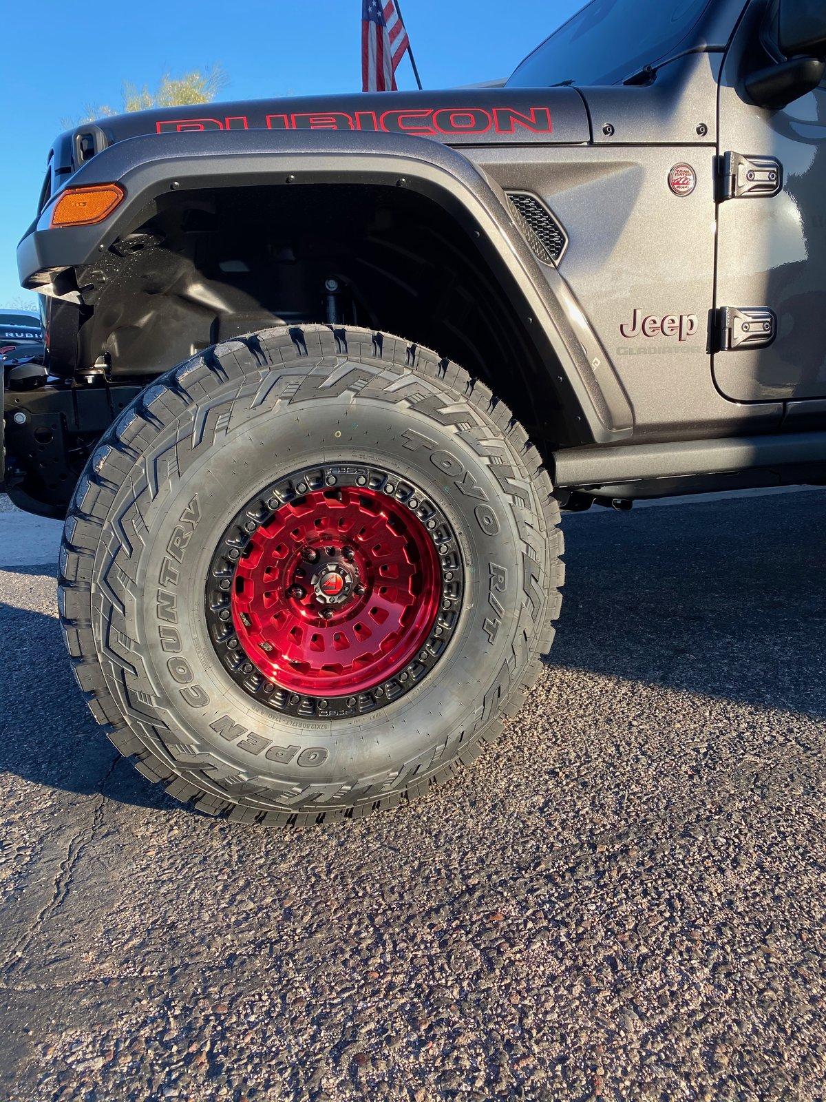 Jeep Gladiator Black is played out, let's see some colored rims JEEP Gladiator - 14