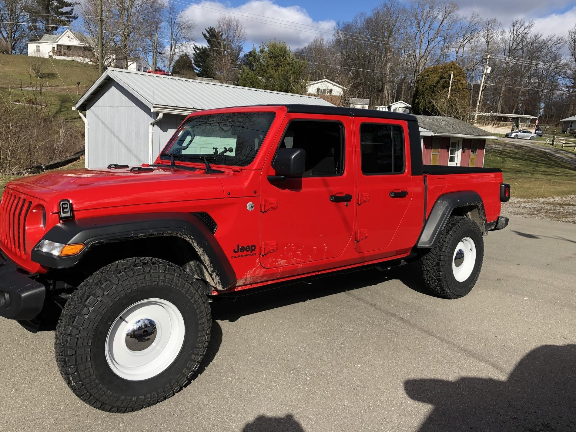 Jeep Gladiator Kenda Klever R/T KR601 35x10.50R17 QHdWcfnjE6khsYT6YpC-ZCuJwndV6jarJ51NGUHUbo0PMXtYBuOF_yoSd8ifidFzF_dRH_PUf-bOHpOaA=w2494-h1870-no