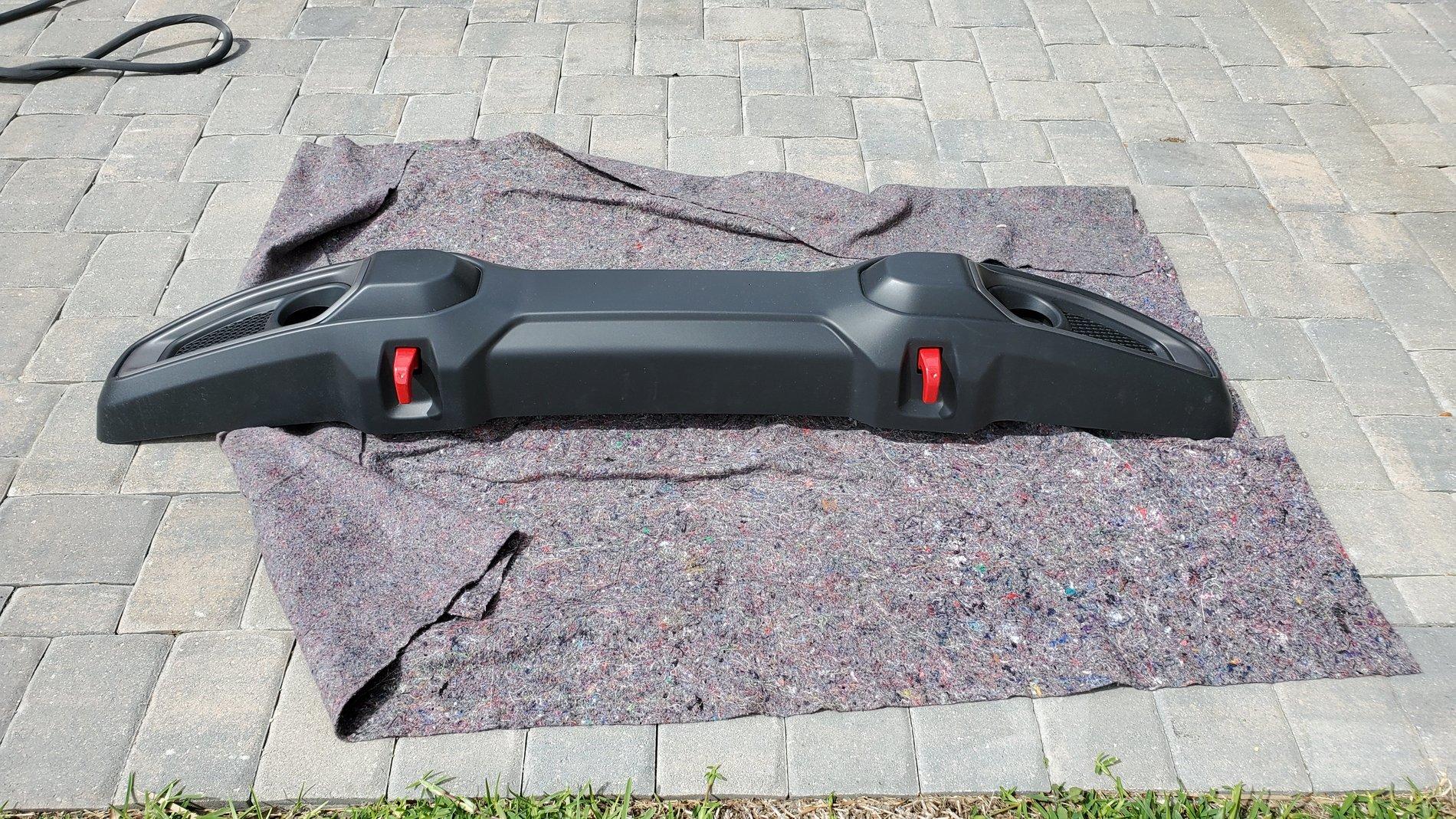 Jeep Gladiator Rubicon Plastic Front Bumper 20200308_152641