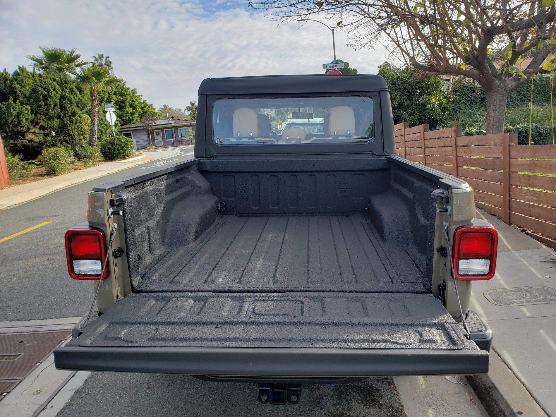 Jeep Gladiator My DIY BedLiner - U-Pol Raptor 20200309_090958