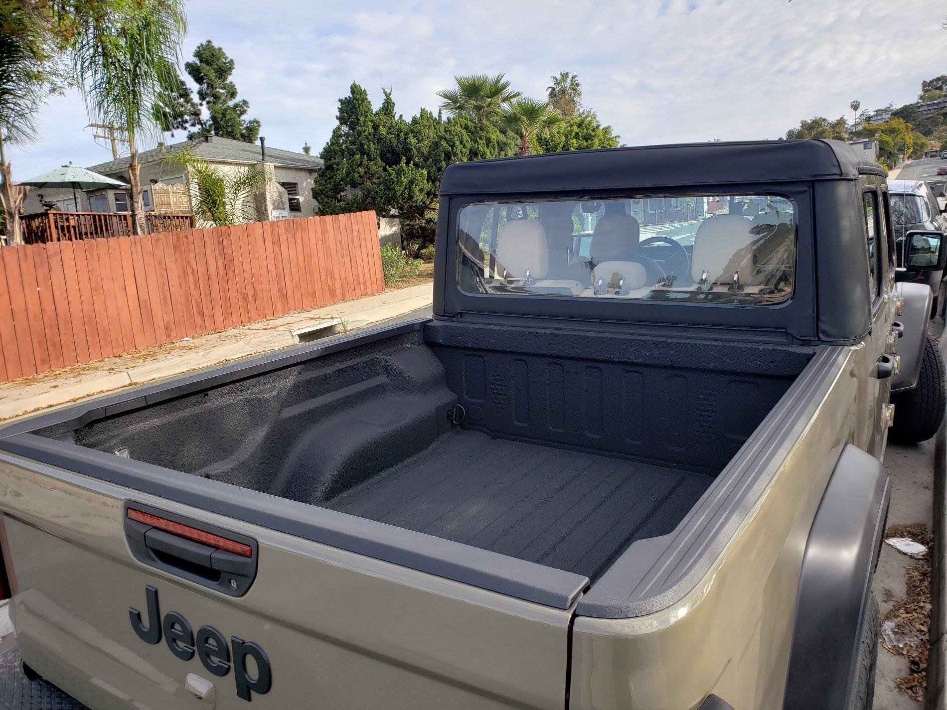 Jeep Gladiator My DIY BedLiner - U-Pol Raptor 20200309_090944