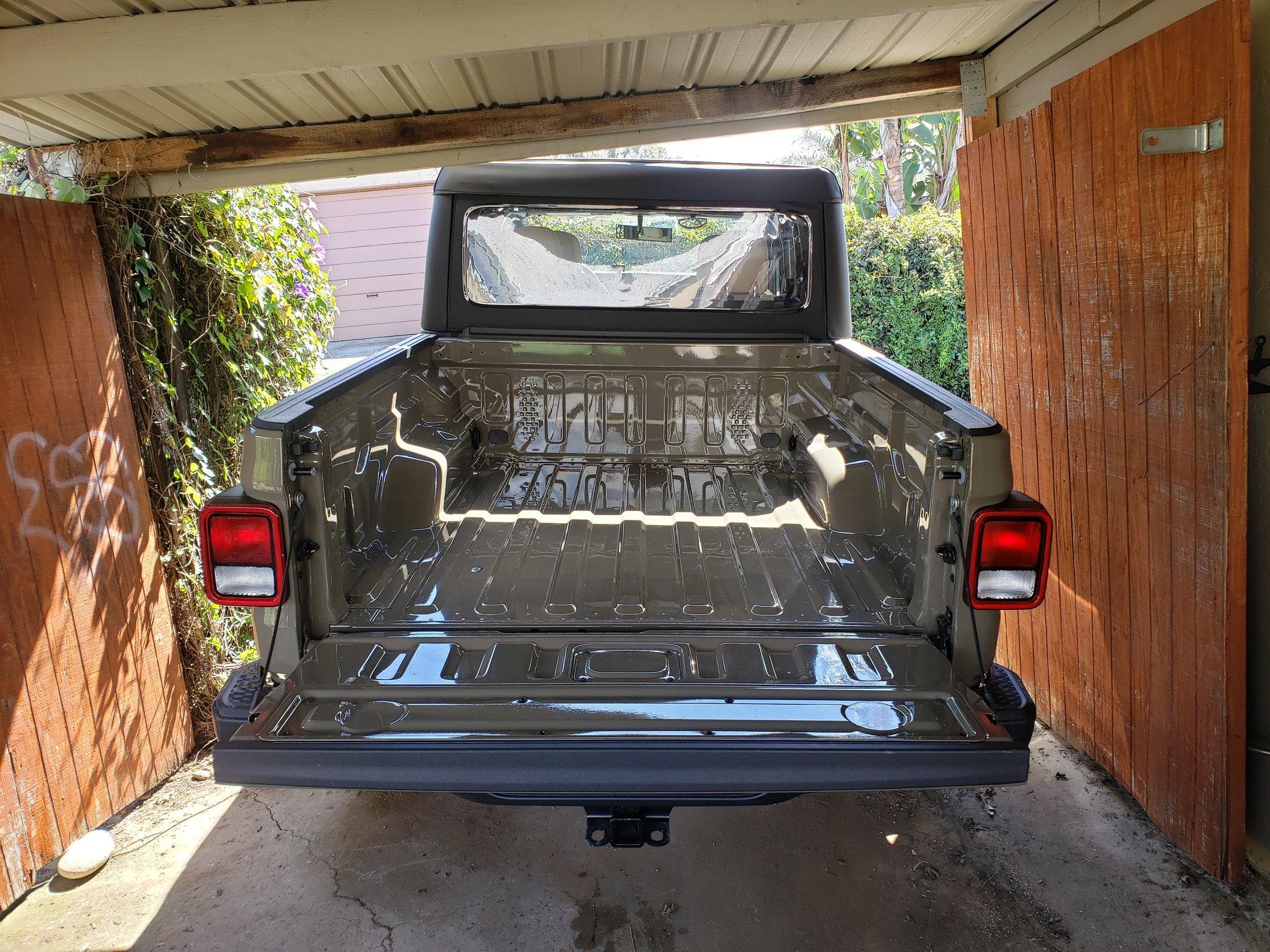 Jeep Gladiator My DIY BedLiner - U-Pol Raptor 20200308_125801