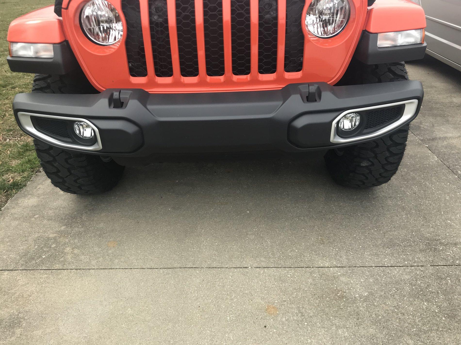 Jeep Gladiator bigger tires on unlifted Sport S IMG_1152[1].JPG