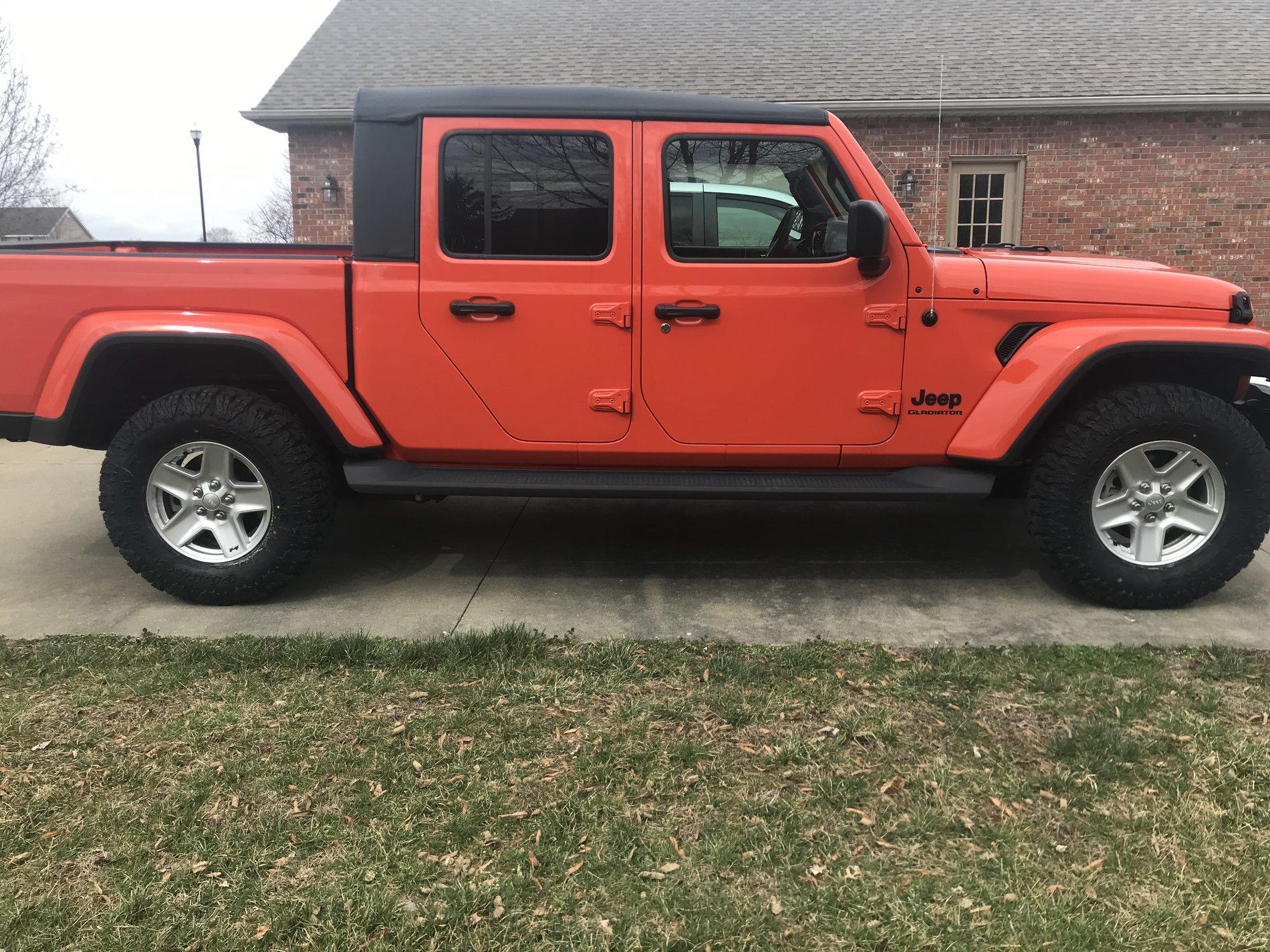 Jeep Gladiator Pictures of 33s and 35s FCAFFDA5-D699-4500-BDCF-801B37770E8E