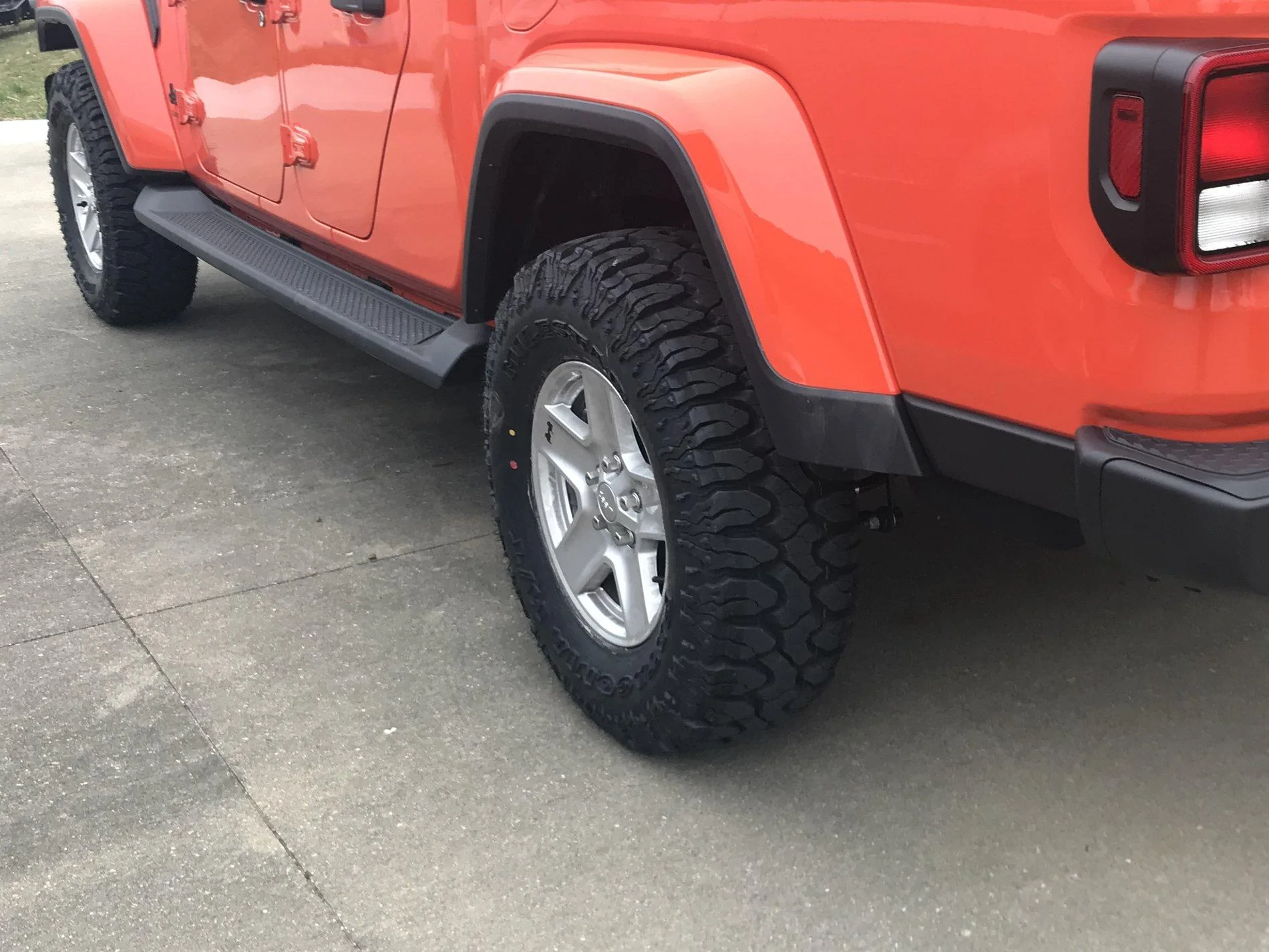 Jeep Gladiator Pictures of 33s and 35s D4DEE5F5-1636-46BA-962A-F79E62A3DEFE