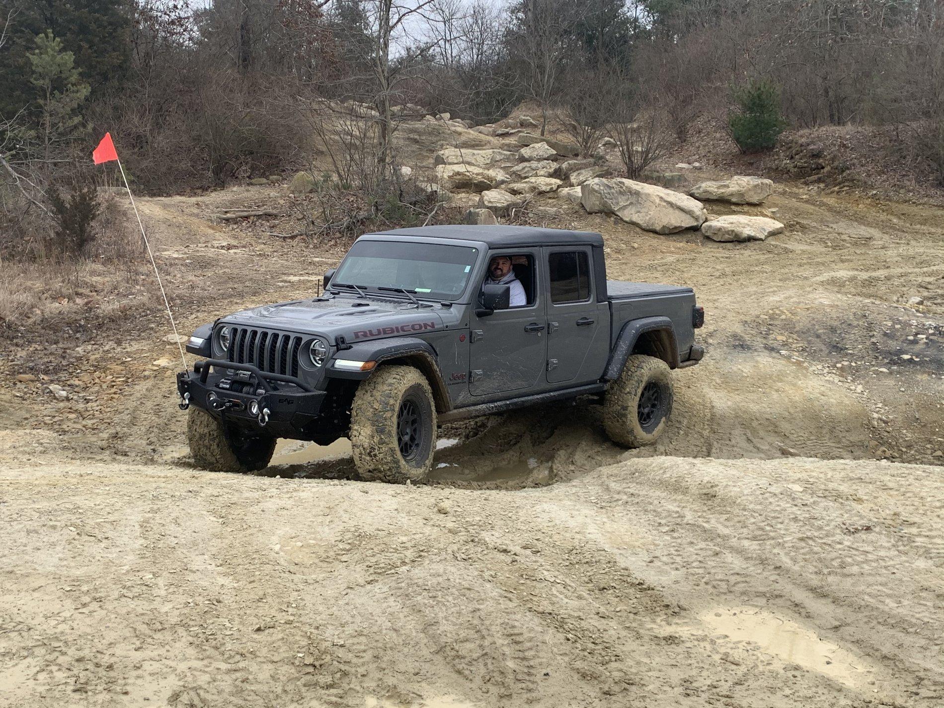 Jeep Gladiator STING GRAY Gladiator JT Club Photo Mar 06, 11 08 11
