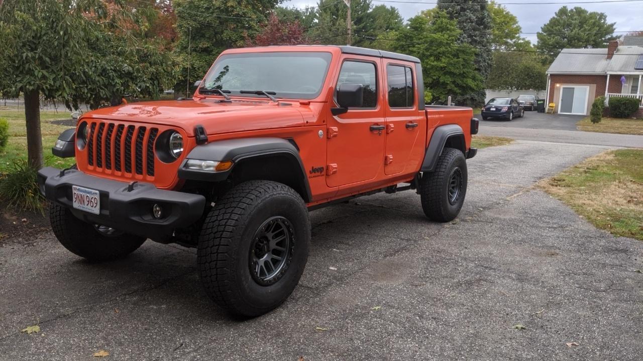 Jeep Gladiator Anyone using the 3.5 Rough Country spacer lift kit? Looking for comments on how it is at full flex.. IMG_20191007_164451