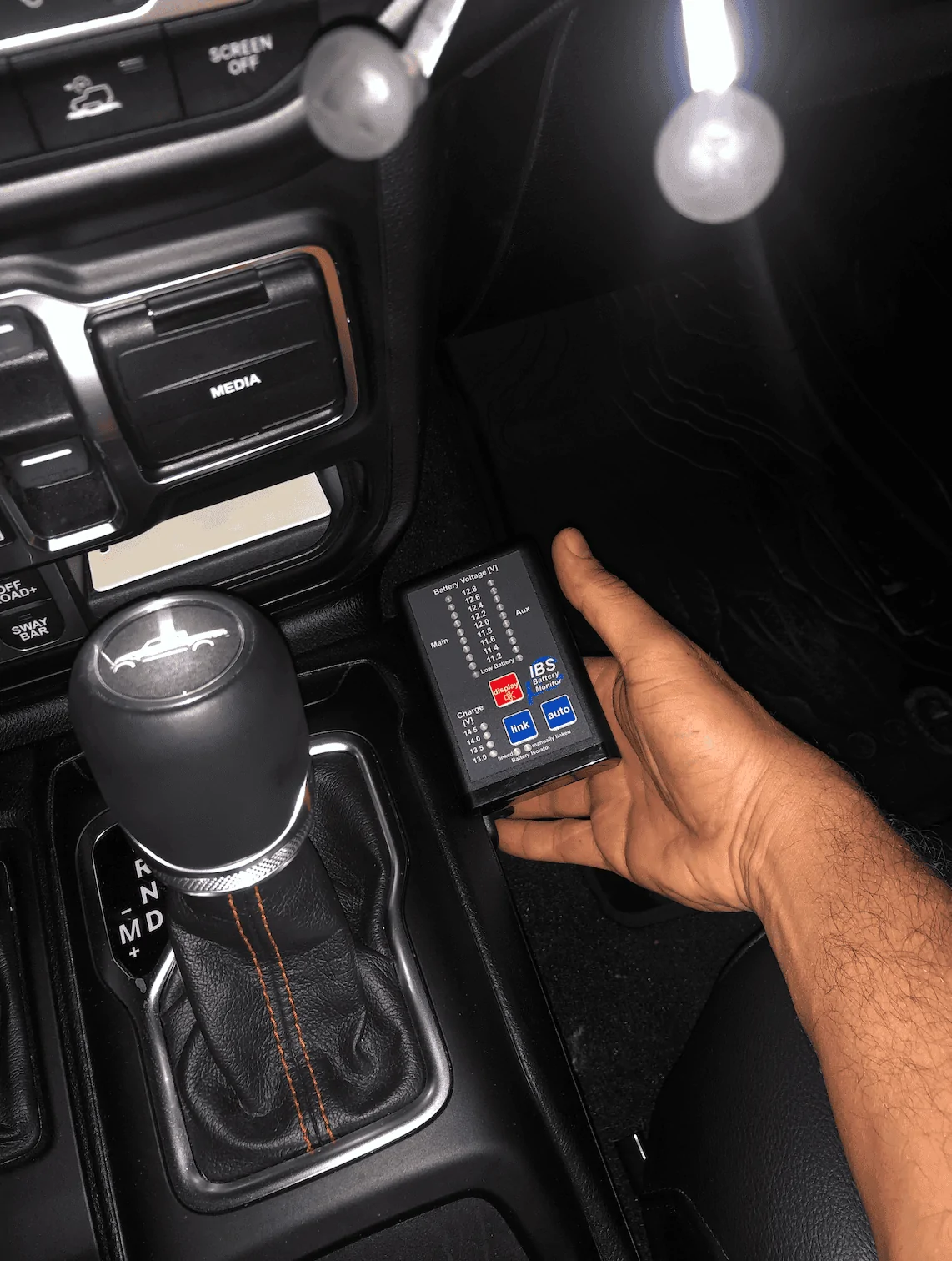 Jeep Gladiator Dual battery & Solar System monitors Screen Shot 2020-03-10 at 7.37.31 PM