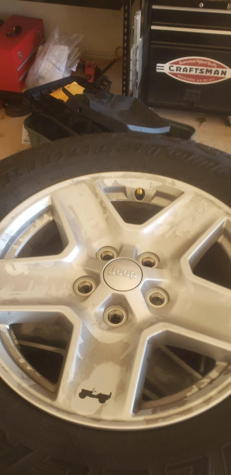 Jeep Gladiator 5 Take off Wheels/tires off 2020 Sport S 20200310_165630