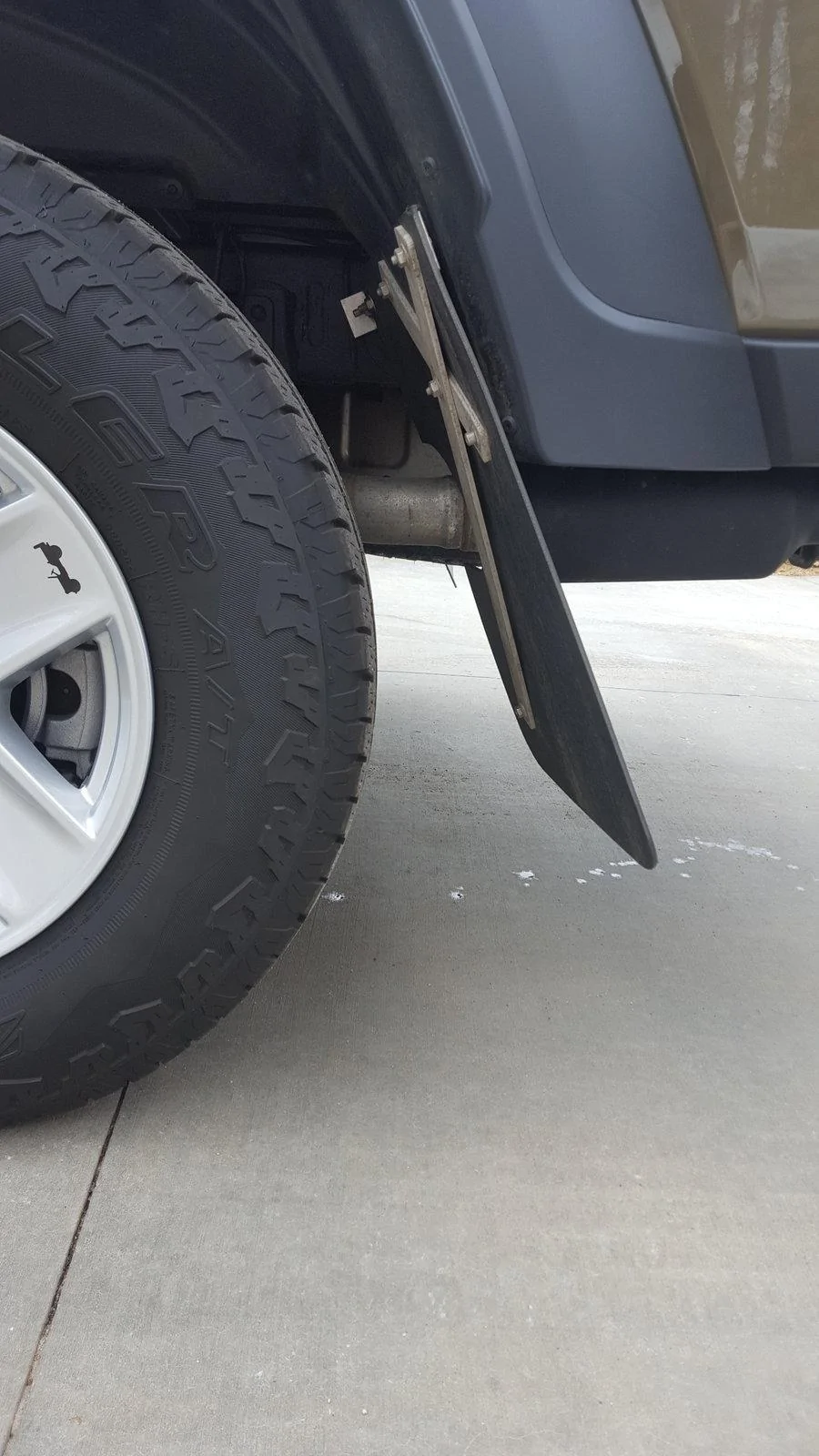 Jeep Gladiator DIY Mudflaps 20200310_165417