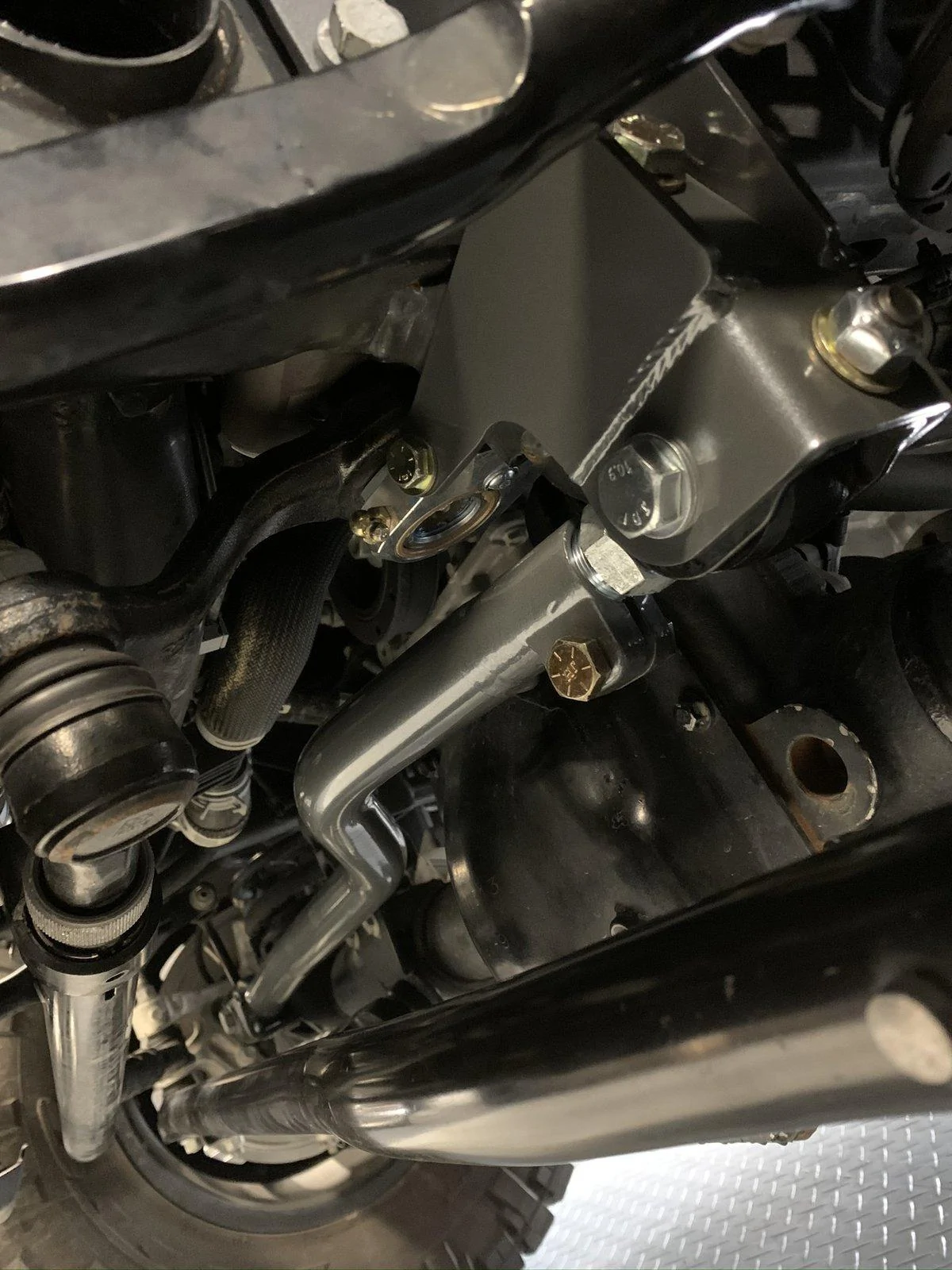 Jeep Gladiator Sector shaft brace 0903036F-DFEA-43E6-9DC7-7F79FEFEC75E