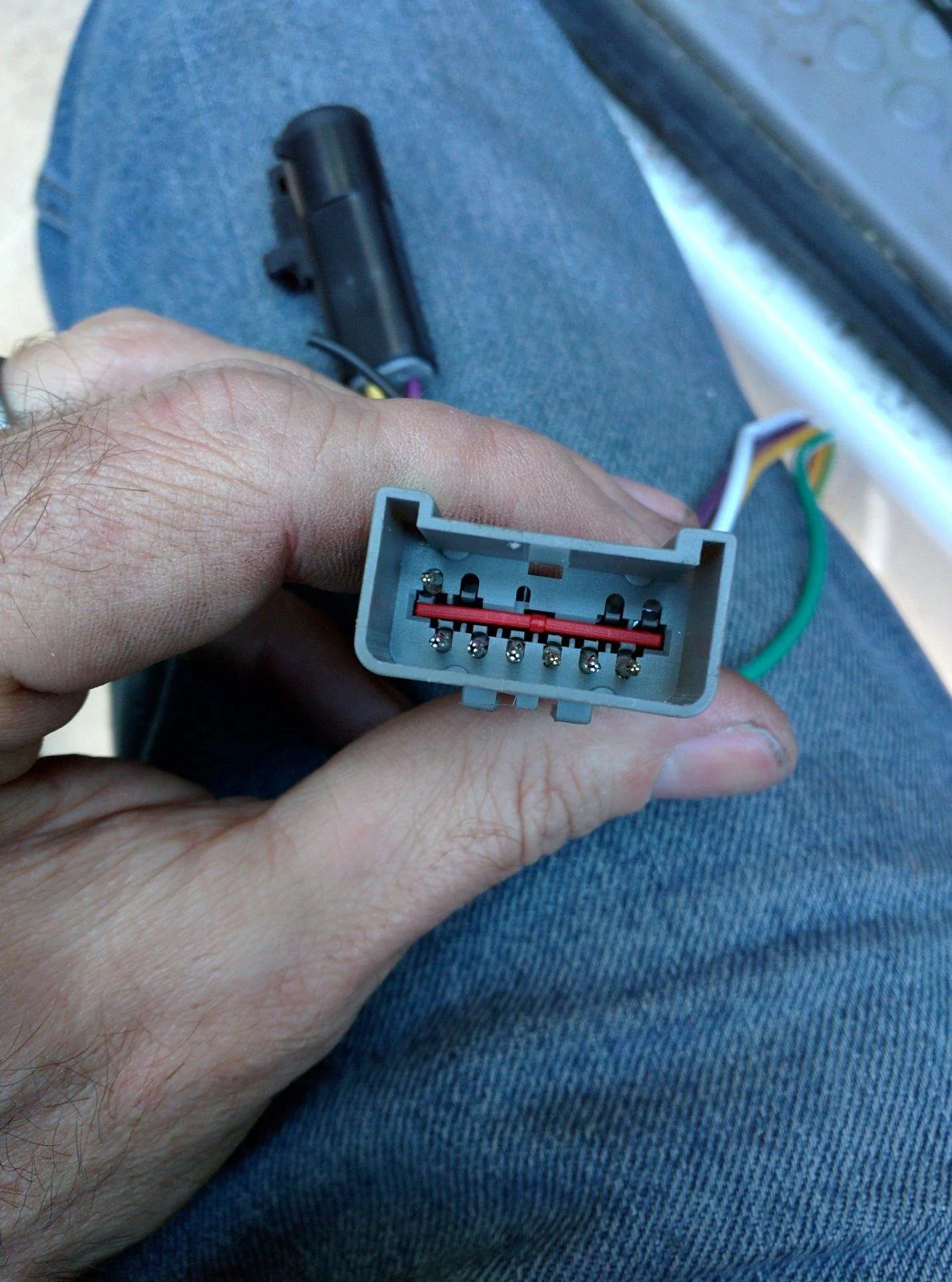 Jeep Gladiator What plug would plug in to this? IMG_20150213_100622