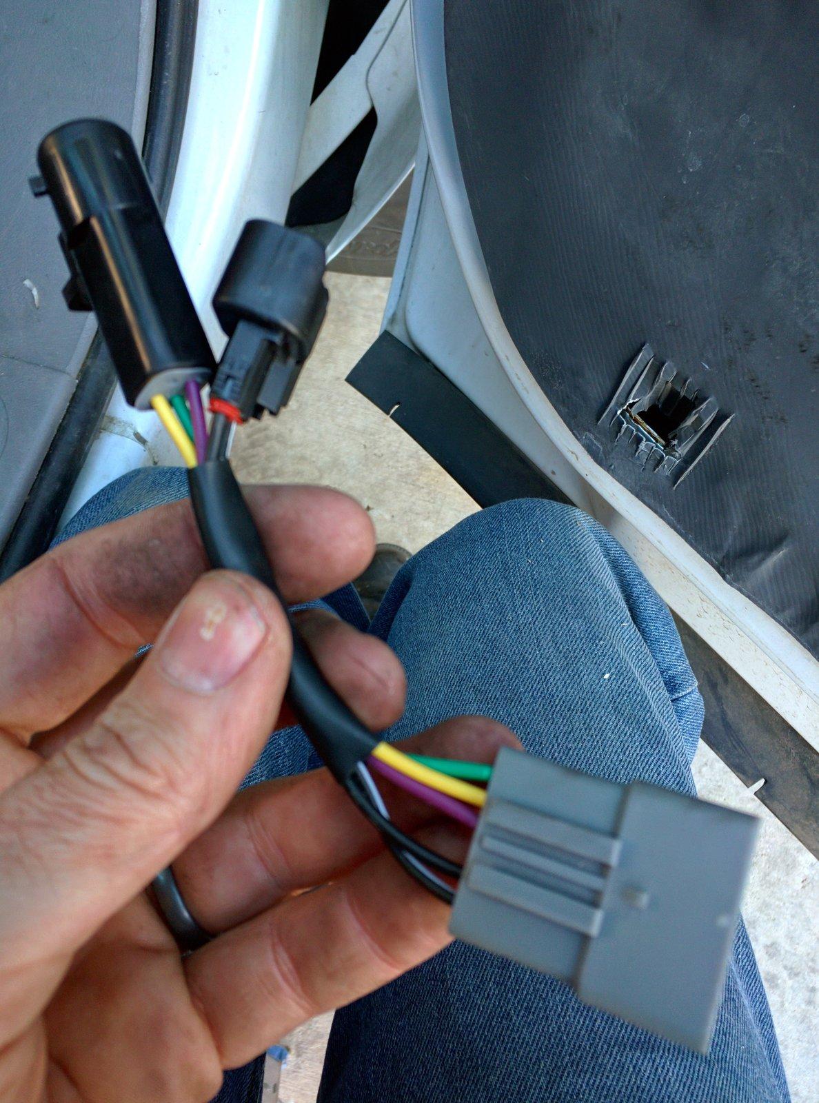 Jeep Gladiator What plug would plug in to this? IMG_20150213_083930