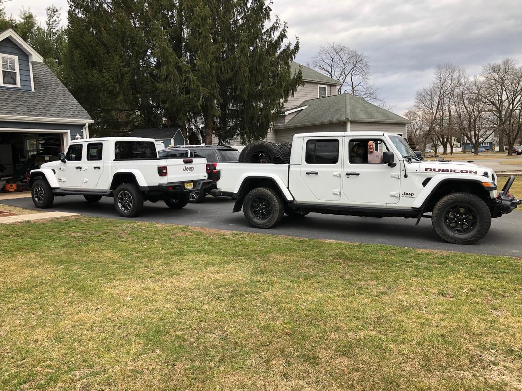 Jeep Gladiator 2020 Gladiator Overland Journal image3-1