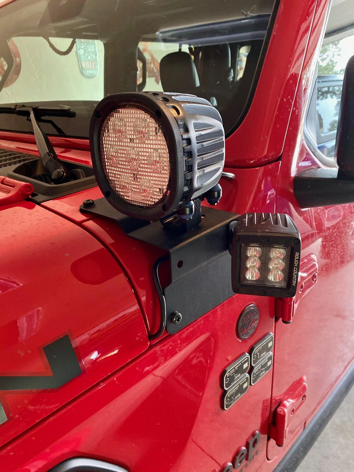 Jeep Gladiator Cube vs Round lights IMG_0200