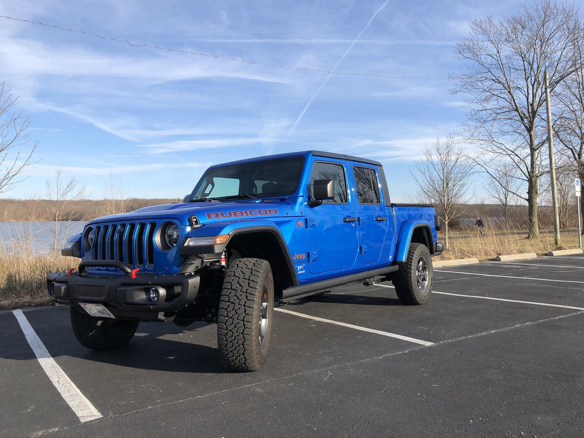 Jeep Gladiator HYDRO BLUE PEARL Gladiator JT Club C08B80C9-7F31-43AB-BD06-378083B40897