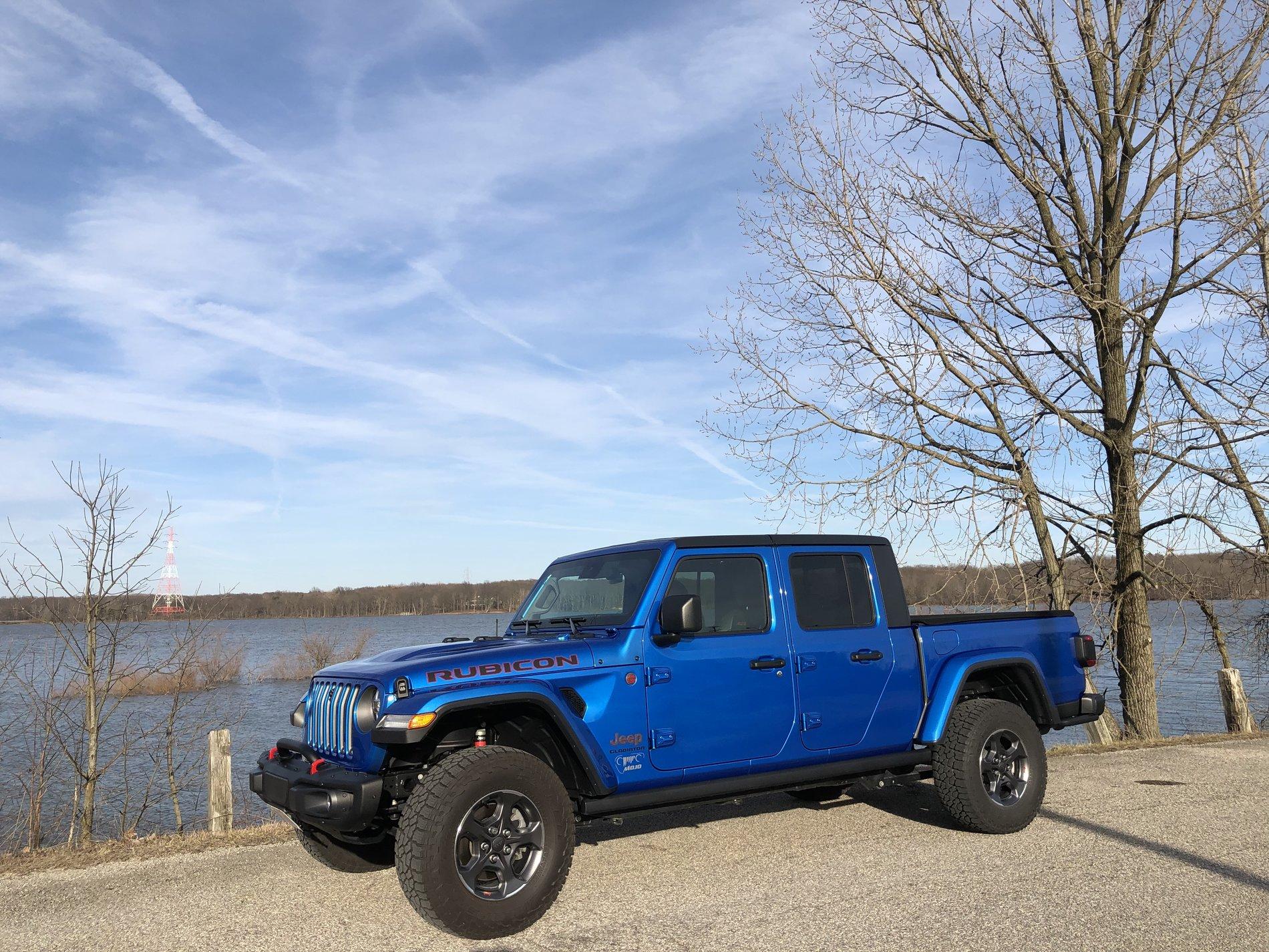 Jeep Gladiator HYDRO BLUE PEARL Gladiator JT Club 27EE6AD9-2A78-41F9-ABF0-DFD89EB36D8A