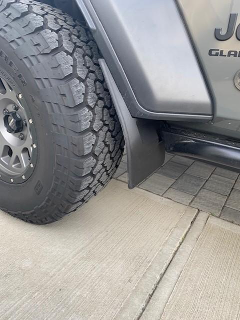 Jeep Gladiator Finally Found Front Flaps that fit Rubi's!!! wt4