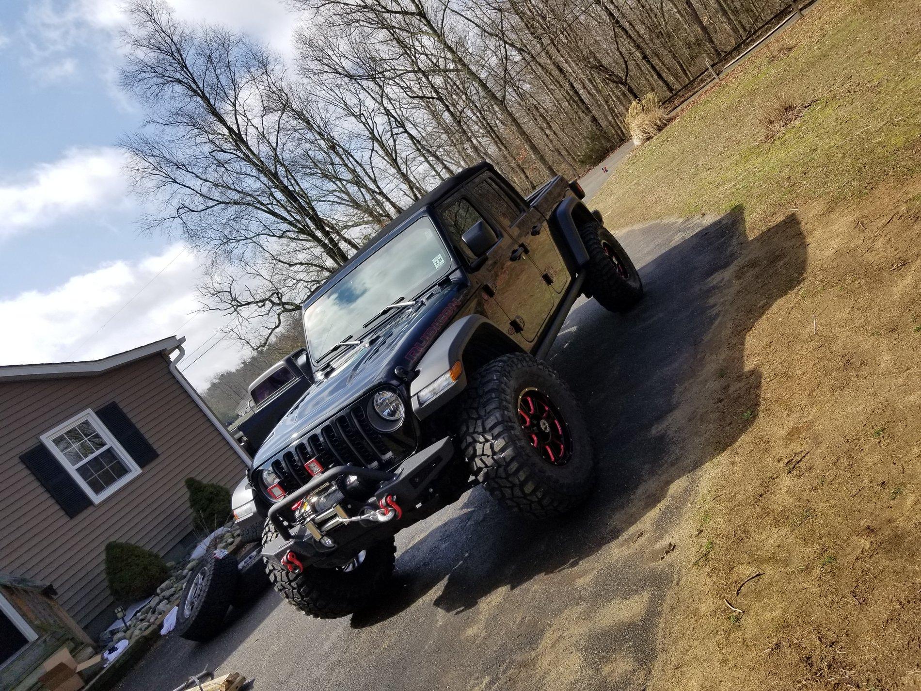 Jeep Gladiator Lets see all those Gladiators with lifts and bigger tires! 15841159785025006186534289870049