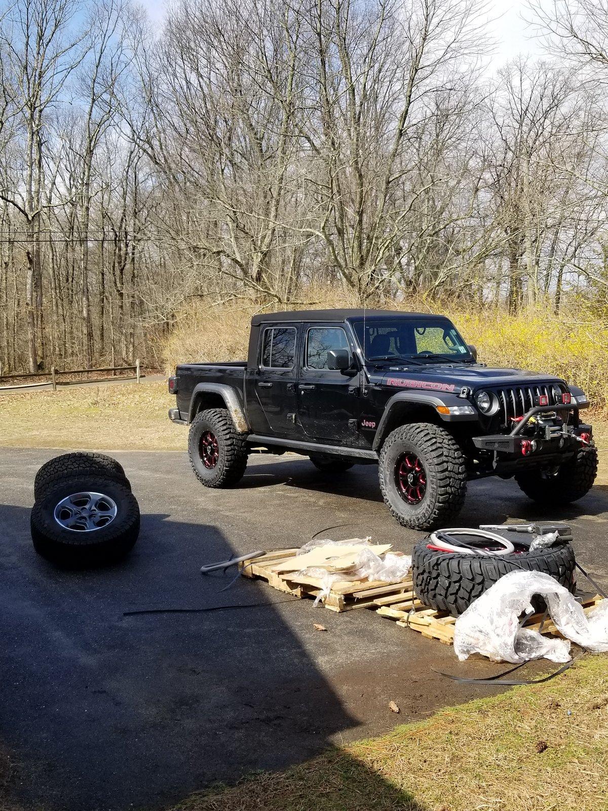 Jeep Gladiator Lets see all those Gladiators with lifts and bigger tires! 15841160203556157421290202220588