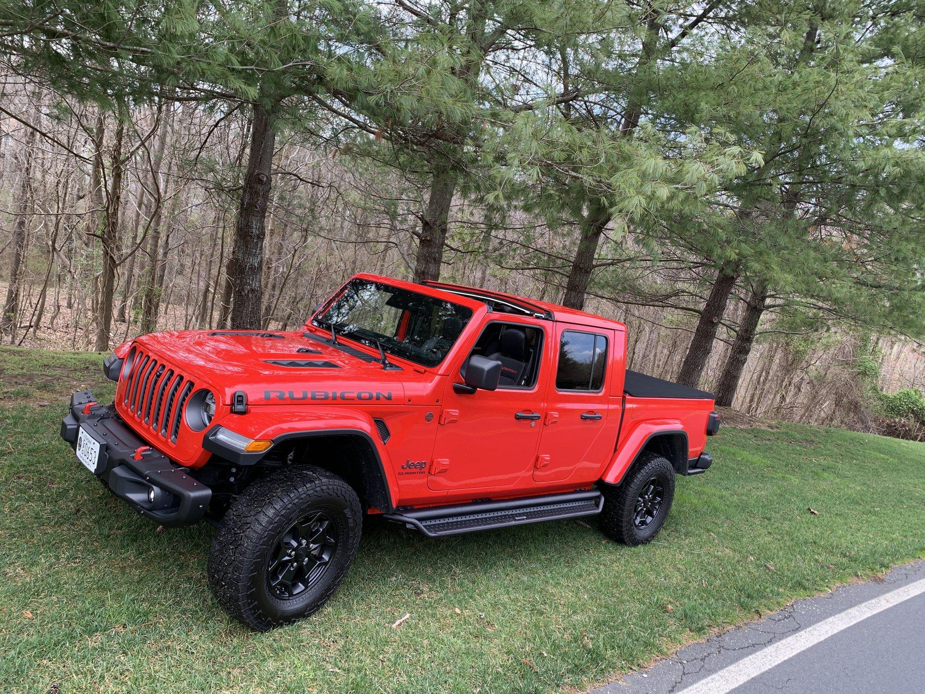 Jeep Gladiator FIRECRACKER RED Gladiator JT Club 7A38DE85-4B7B-4EDD-A636-E78B2A2D820E