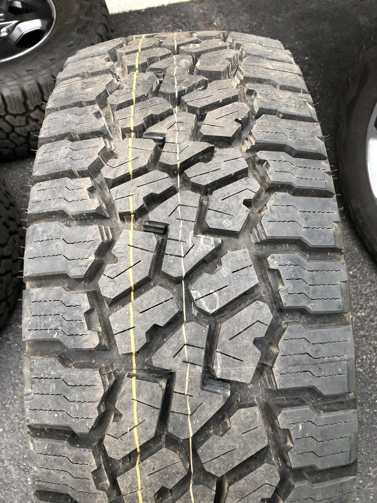 Jeep Gladiator Sold: Rubicon wheels with Falken Wildpeak AT3W tires 2166DC06-2105-4886-8FC7-F2E183E1E884