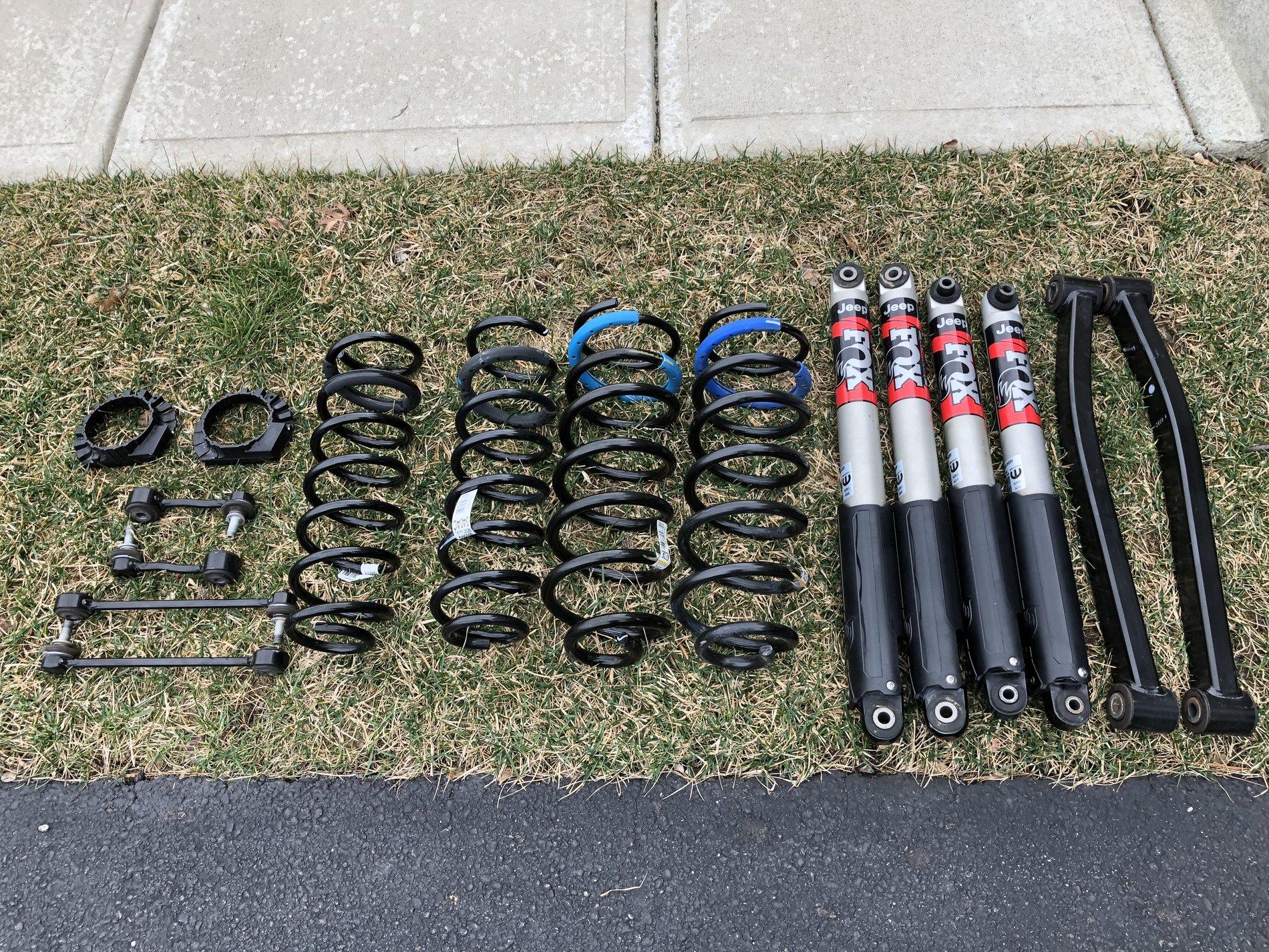 Jeep Gladiator Sold: Factory Rubicon suspension BF22B3EB-B9EE-4FB6-BF9F-D83E0381FA94