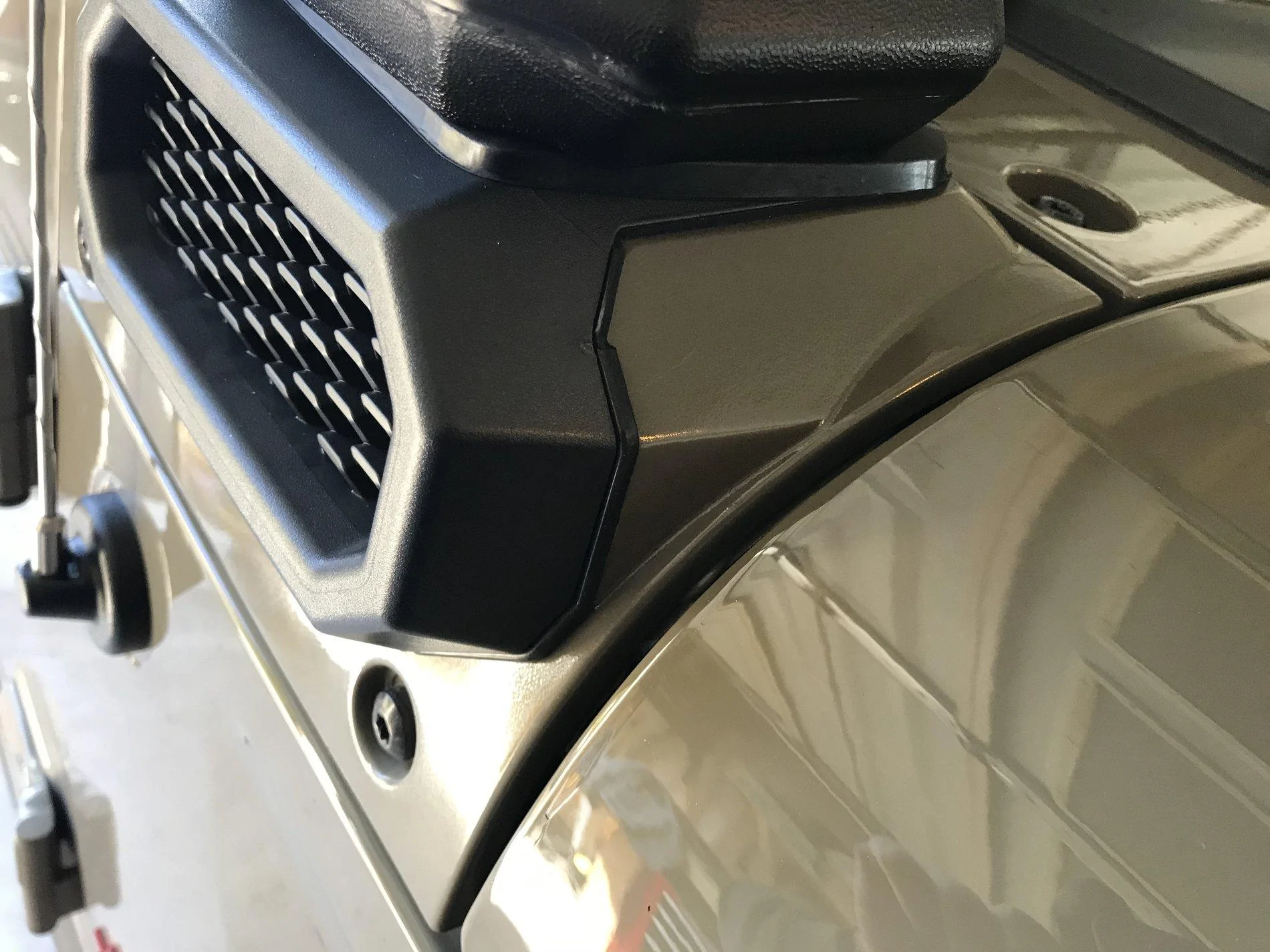Jeep Gladiator Amfib raised air intake, where sold IMG_0719