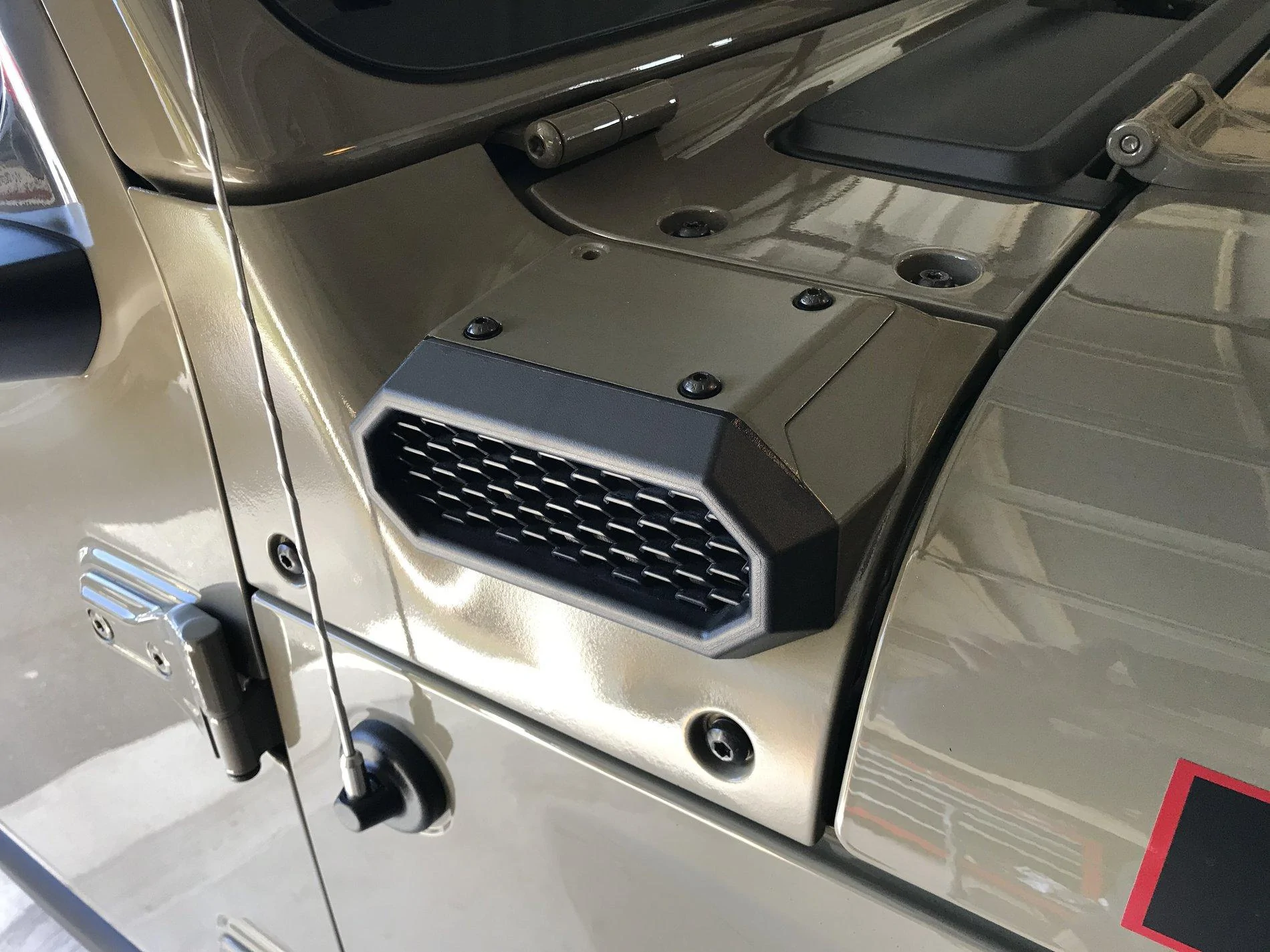 Jeep Gladiator Amfib raised air intake, where sold IMG_0720